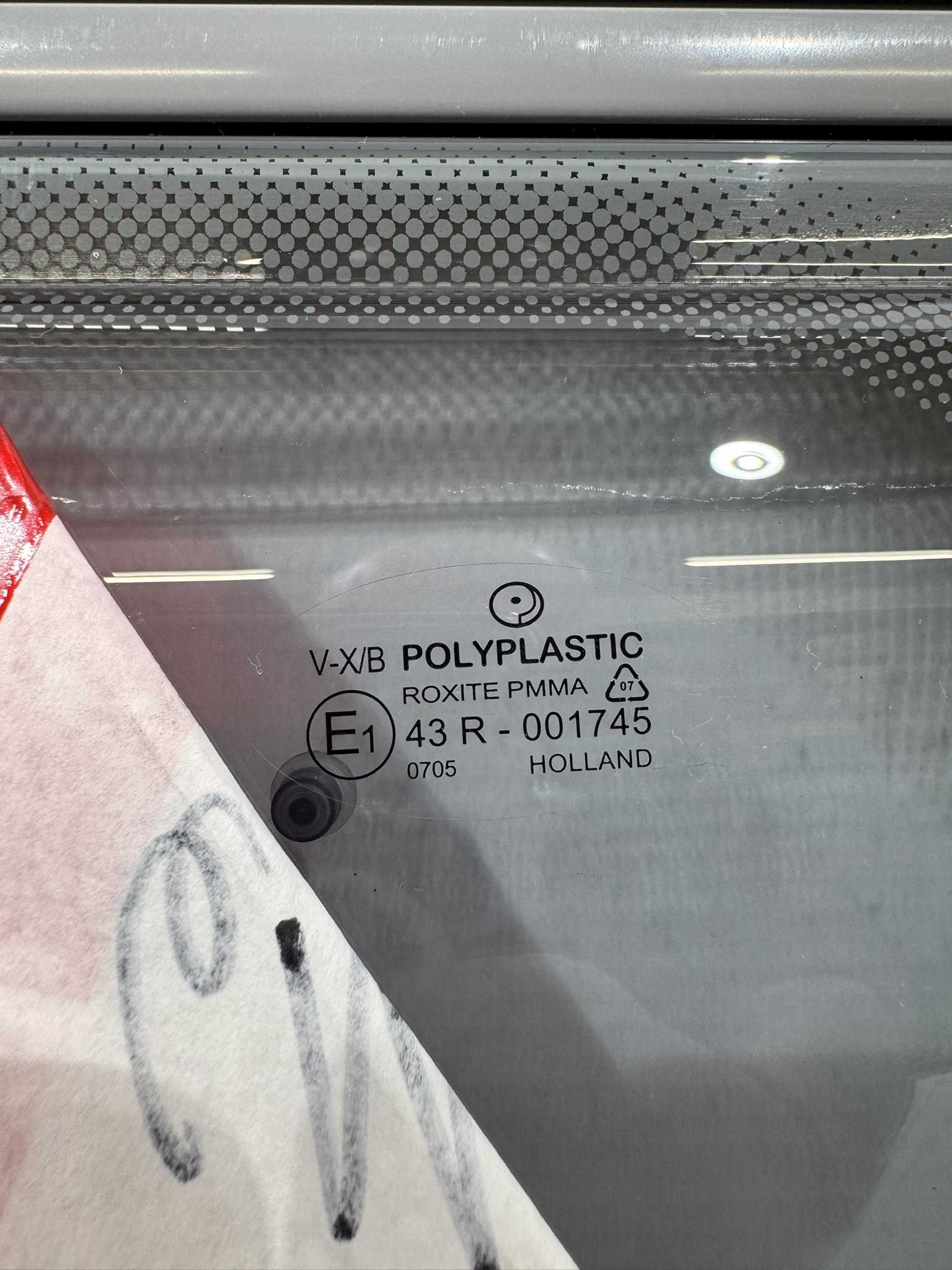 Dethleffs Ausstellscheibe Polyplastic Roxite PMMA – Bild 3