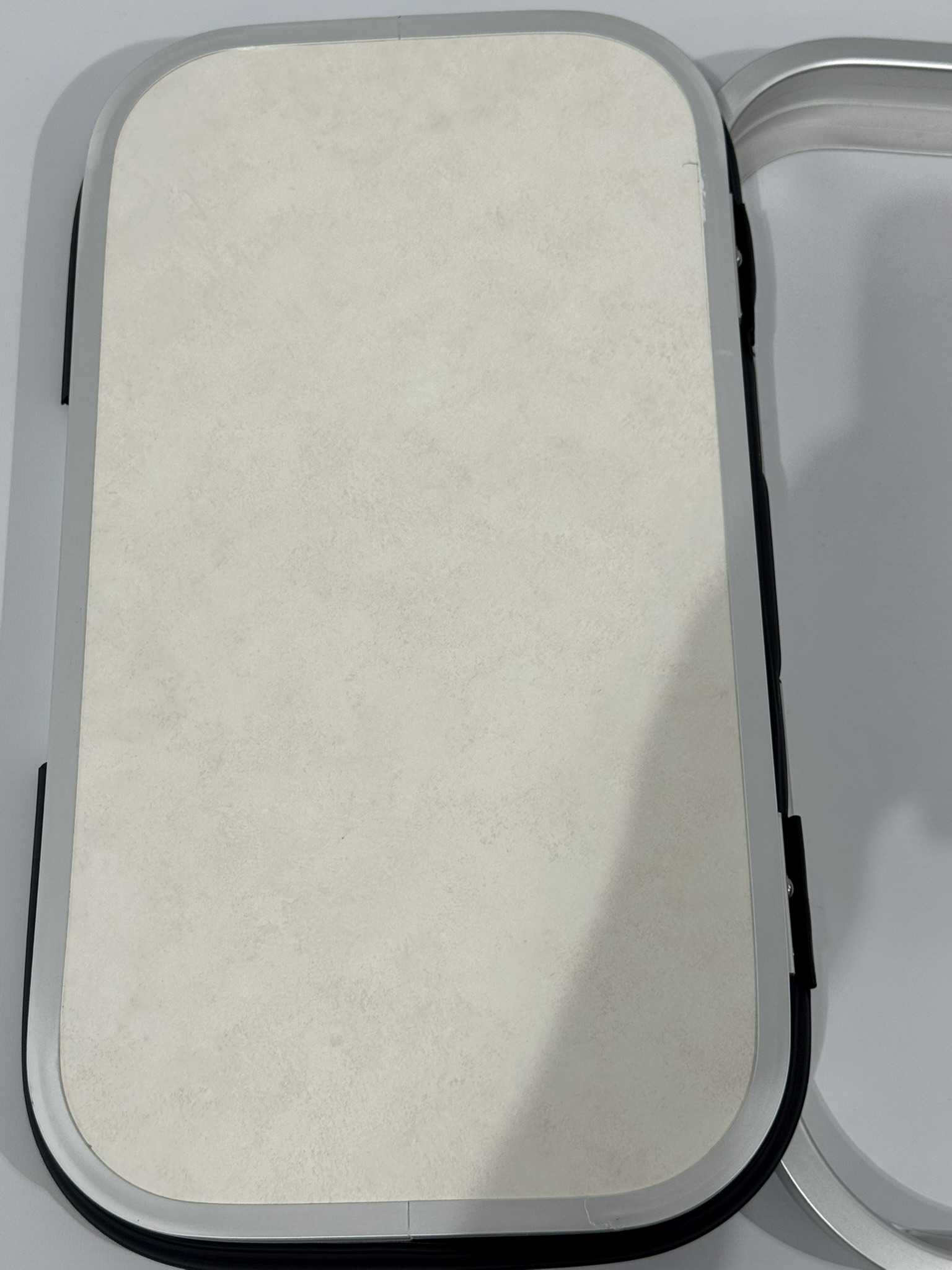 Stauraumklappe / Serviceklappe 550x310mm silber/weiß – Bild 5