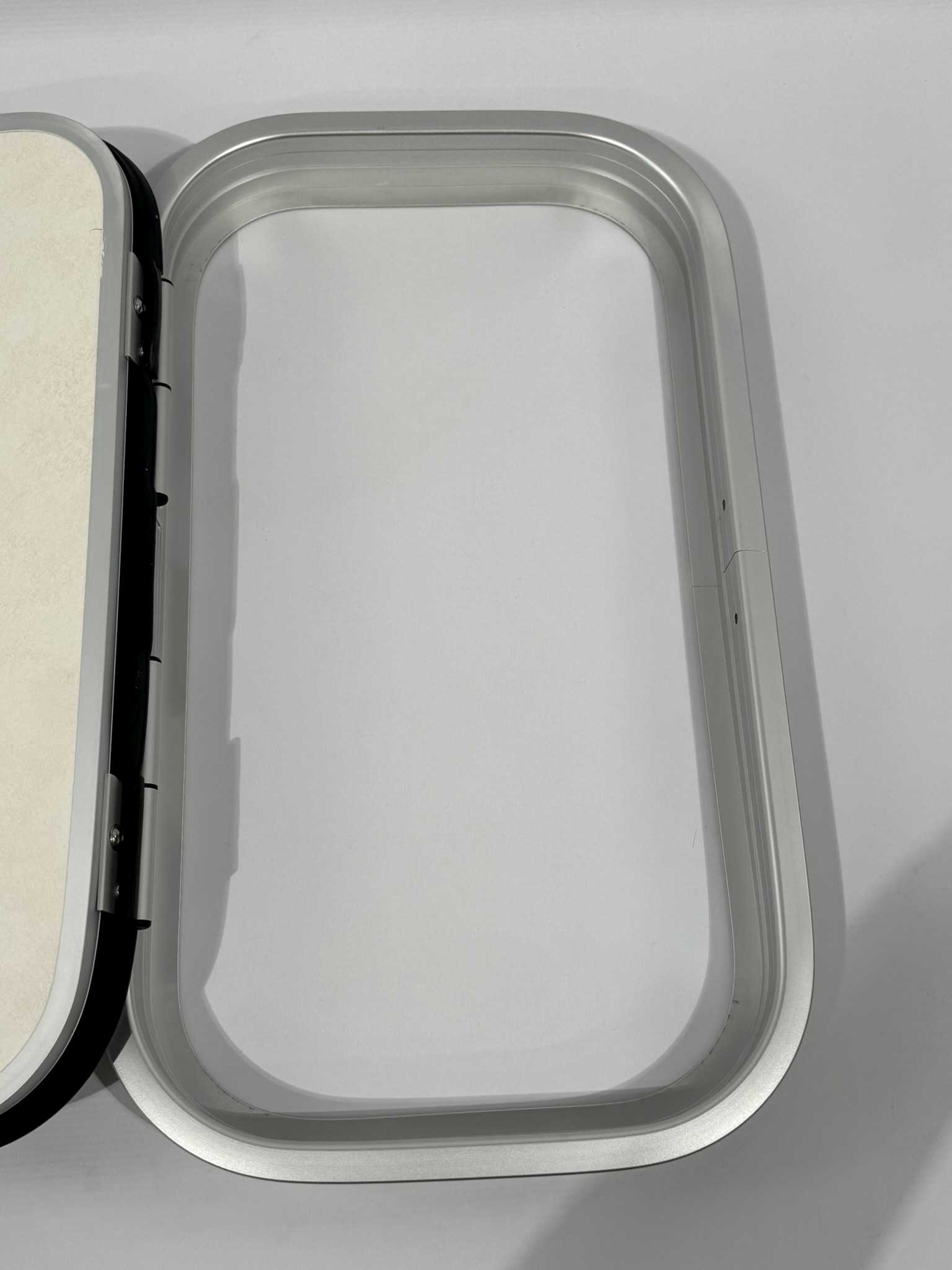 Stauraumklappe / Serviceklappe 550x310mm silber/weiß – Bild 6