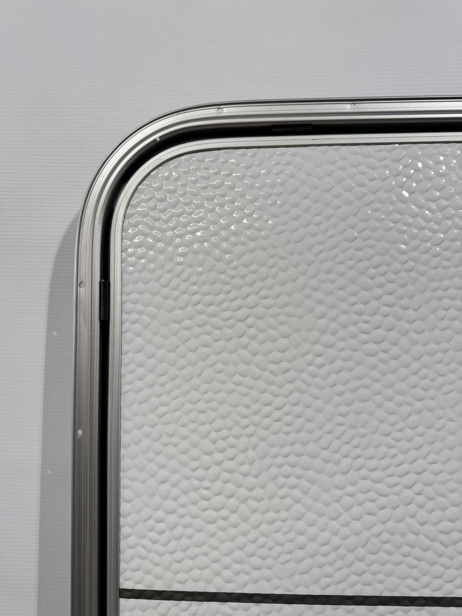 Hymer Aufbautür für Wohnwagen 1731x544mm Hammerschlagblech 2-teilig – Bild 6