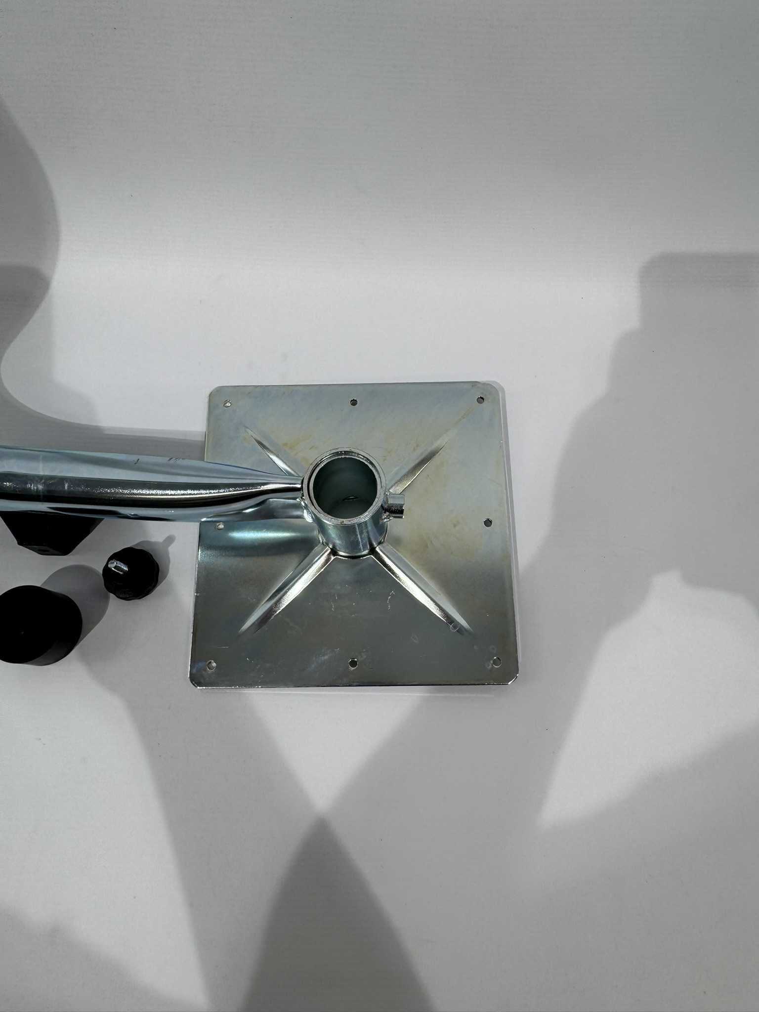 Hymer Tischfuß schwenkbar – Bild 10