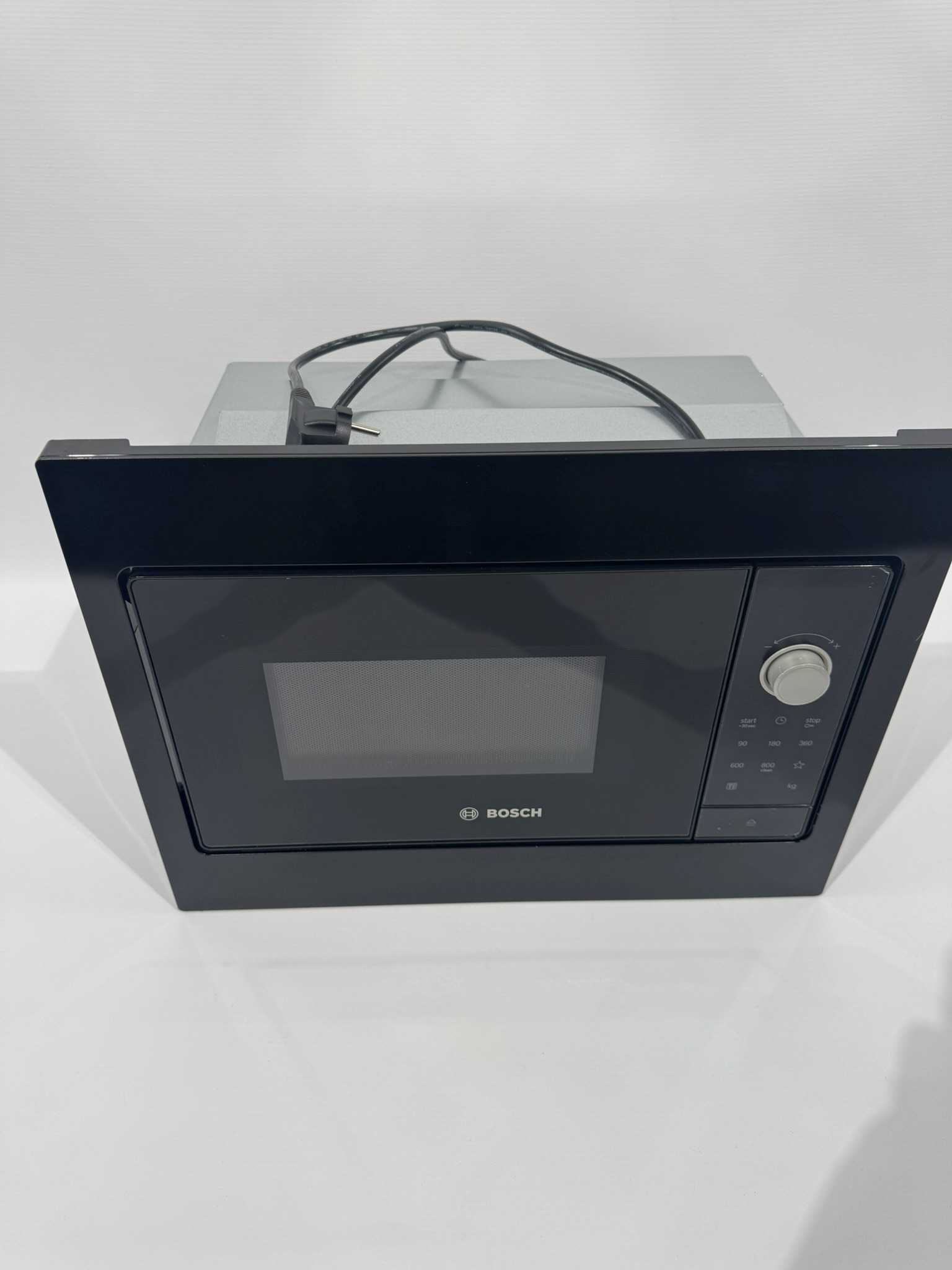 Bosch Einbau-Mikrowelle EM8P012HVB 60x38cm – Bild 4