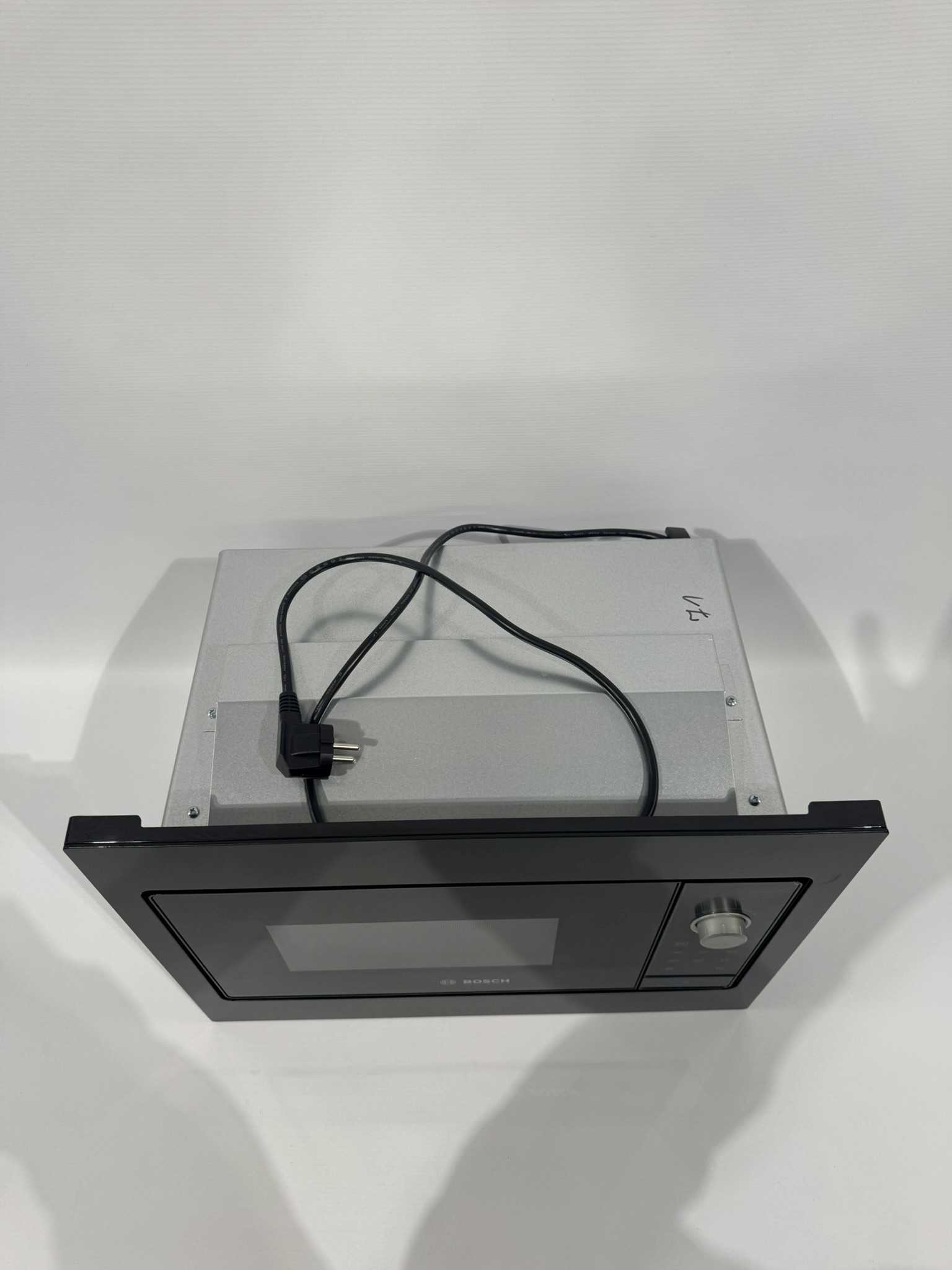 Bosch Einbau-Mikrowelle EM8P012HVB 60x38cm – Bild 8