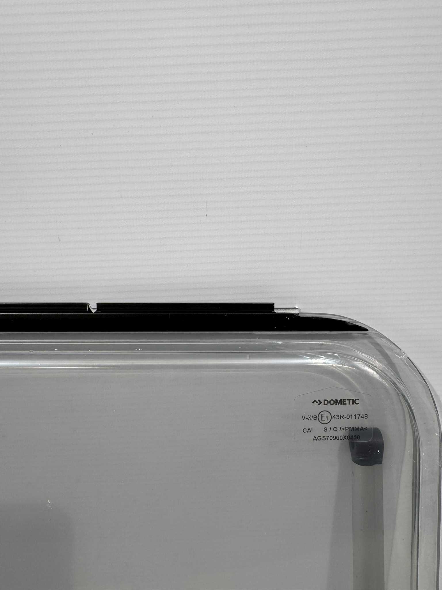 Dometic Ausstellscheibe für S7 900x450mm – Bild 3