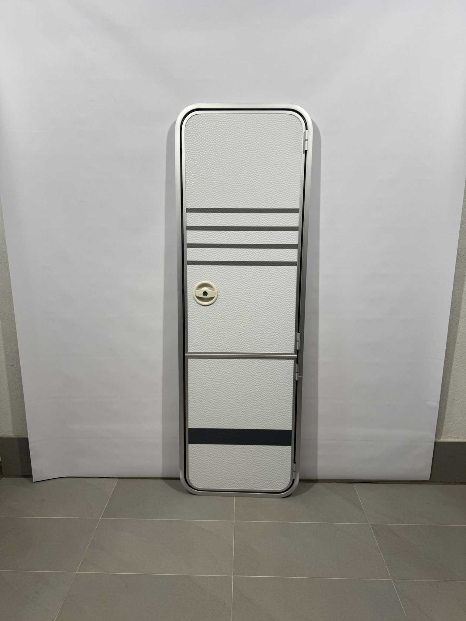 Hymer Aufbautür 2-teilig Hammerschlag 1750x545mm