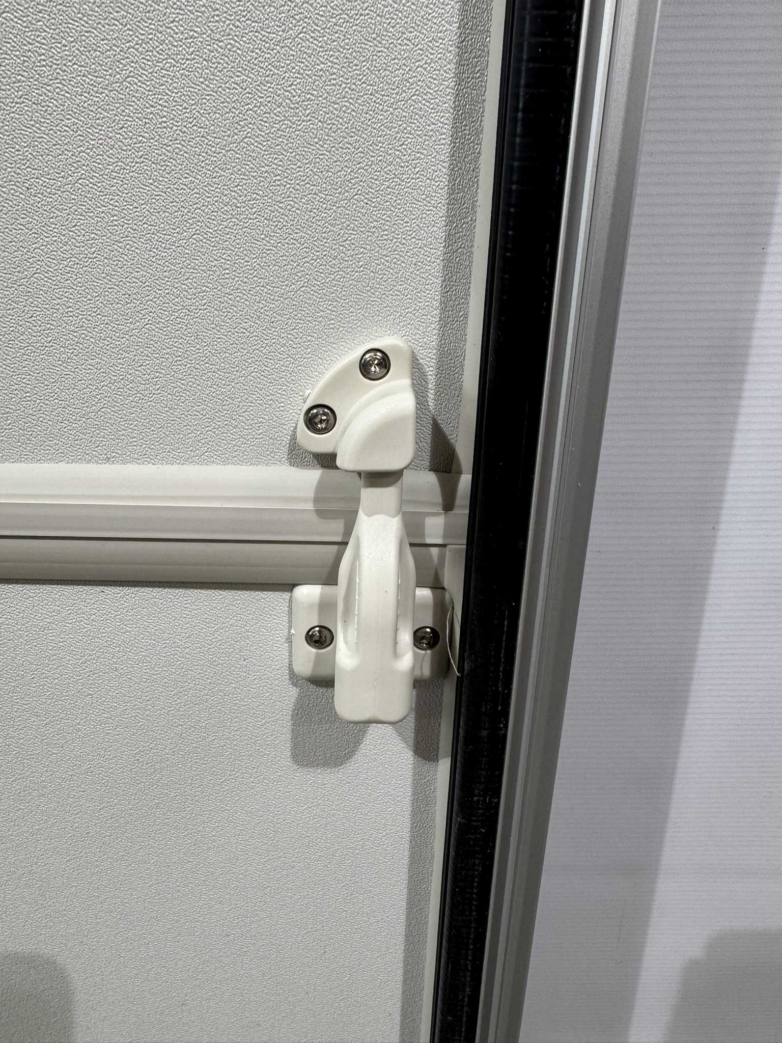Hymer Aufbautür 1750x545mm weiß 2-teilig – Bild 5
