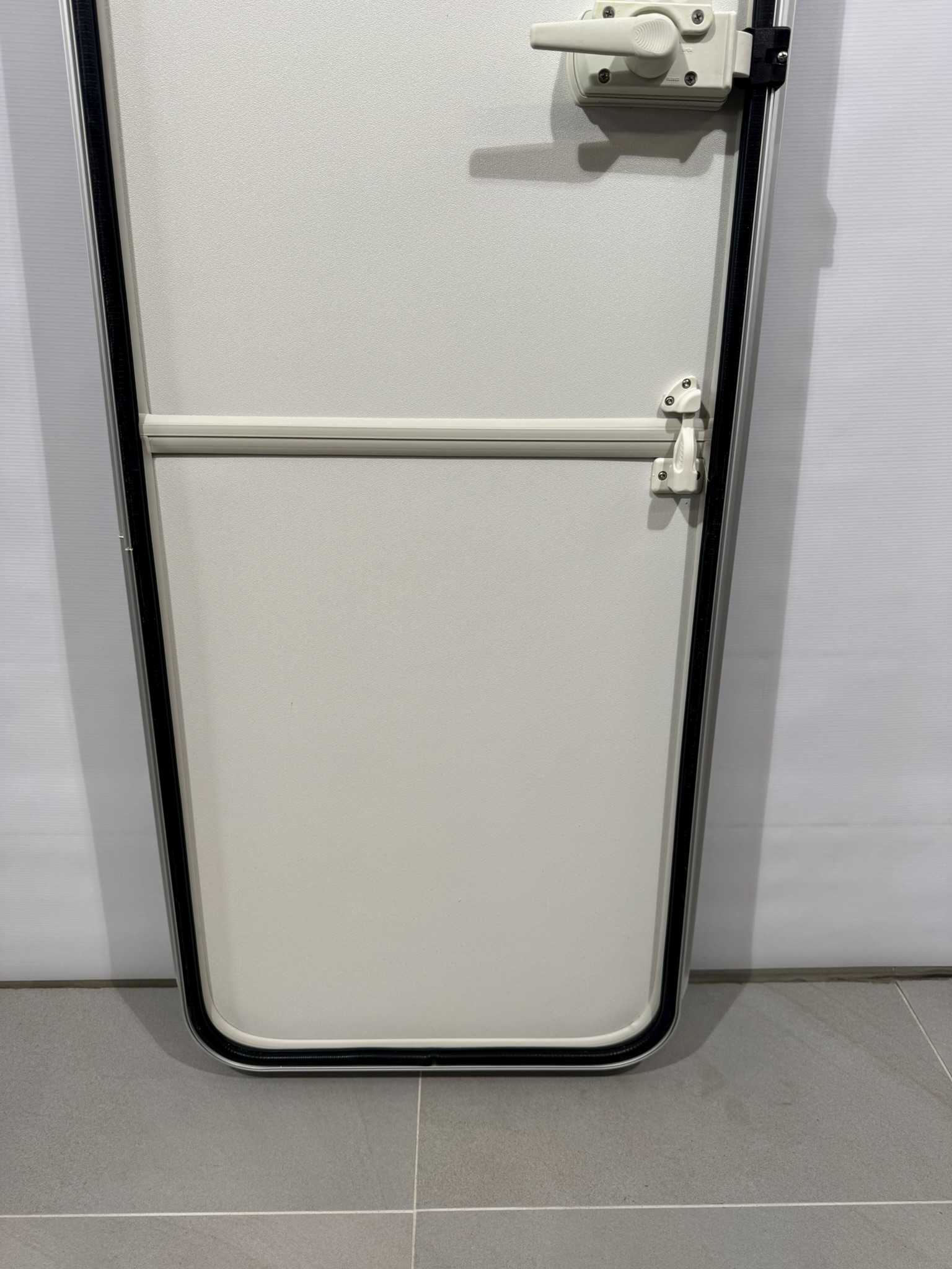 Hymer Aufbautür 1750x545mm weiß 2-teilig – Bild 9
