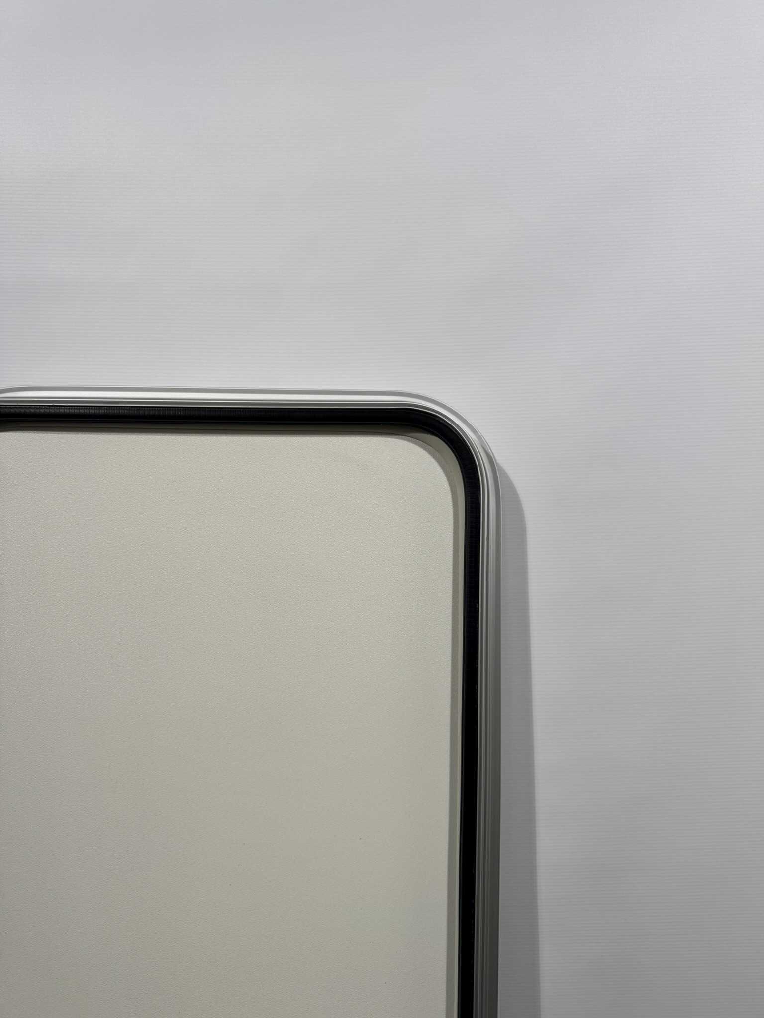 Hymer Aufbautür 1750x545mm weiß 2-teilig – Bild 8