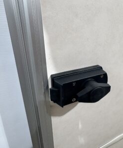 Hymer Aufbautür 1740x555mm weiß 2-teilig Hammerschlag – Bild 11