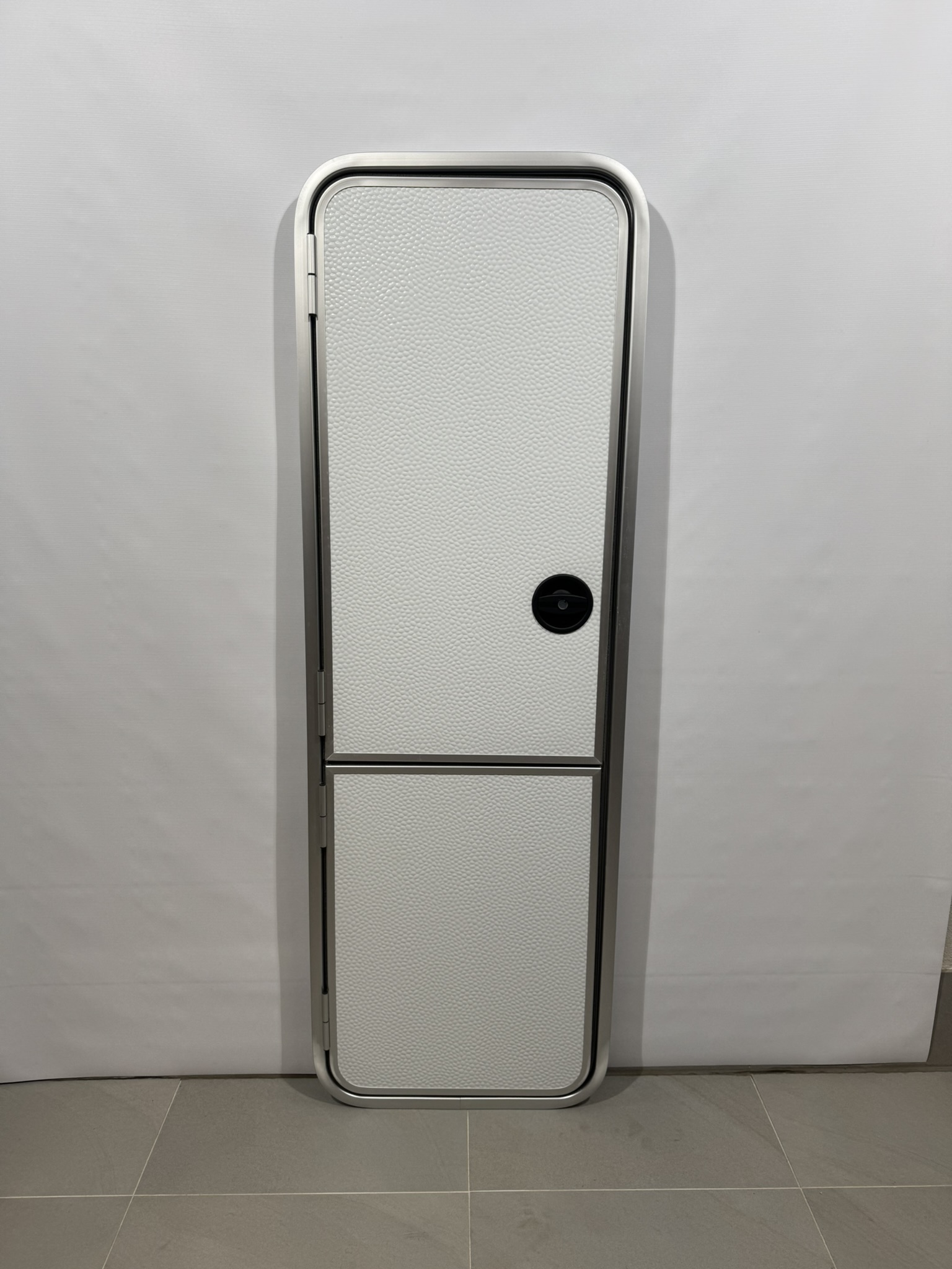 Hymer Aufbautür 1740x555mm weiß 2-teilig Hammerschlag – Bild 2