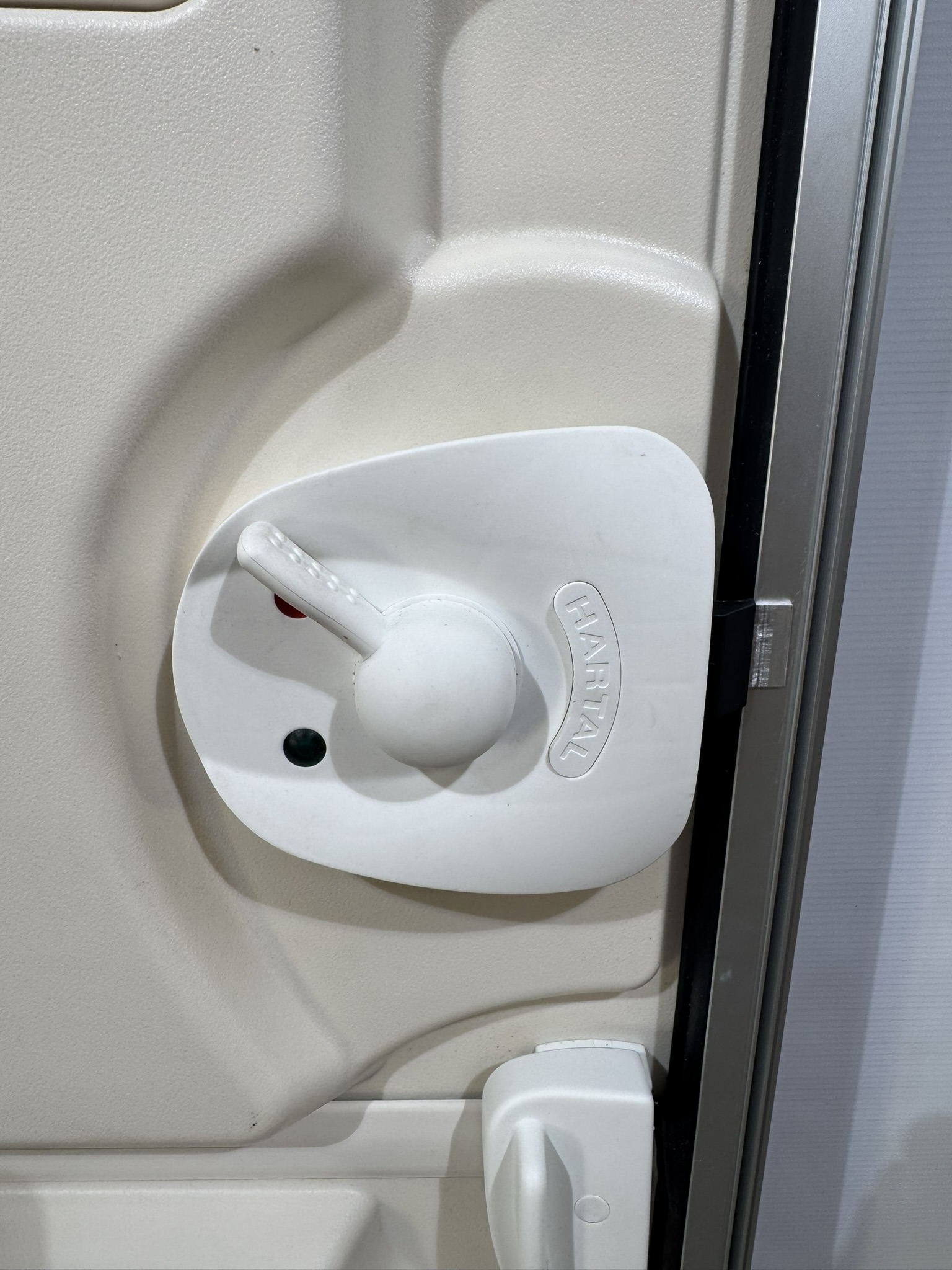 Hymer Aufbautür 2-teilig mit Fenster 1740x580mm – Bild 9