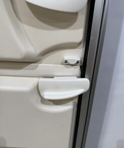 Hymer Aufbautür 2-teilig mit Fenster 1740x580mm – Bild 12