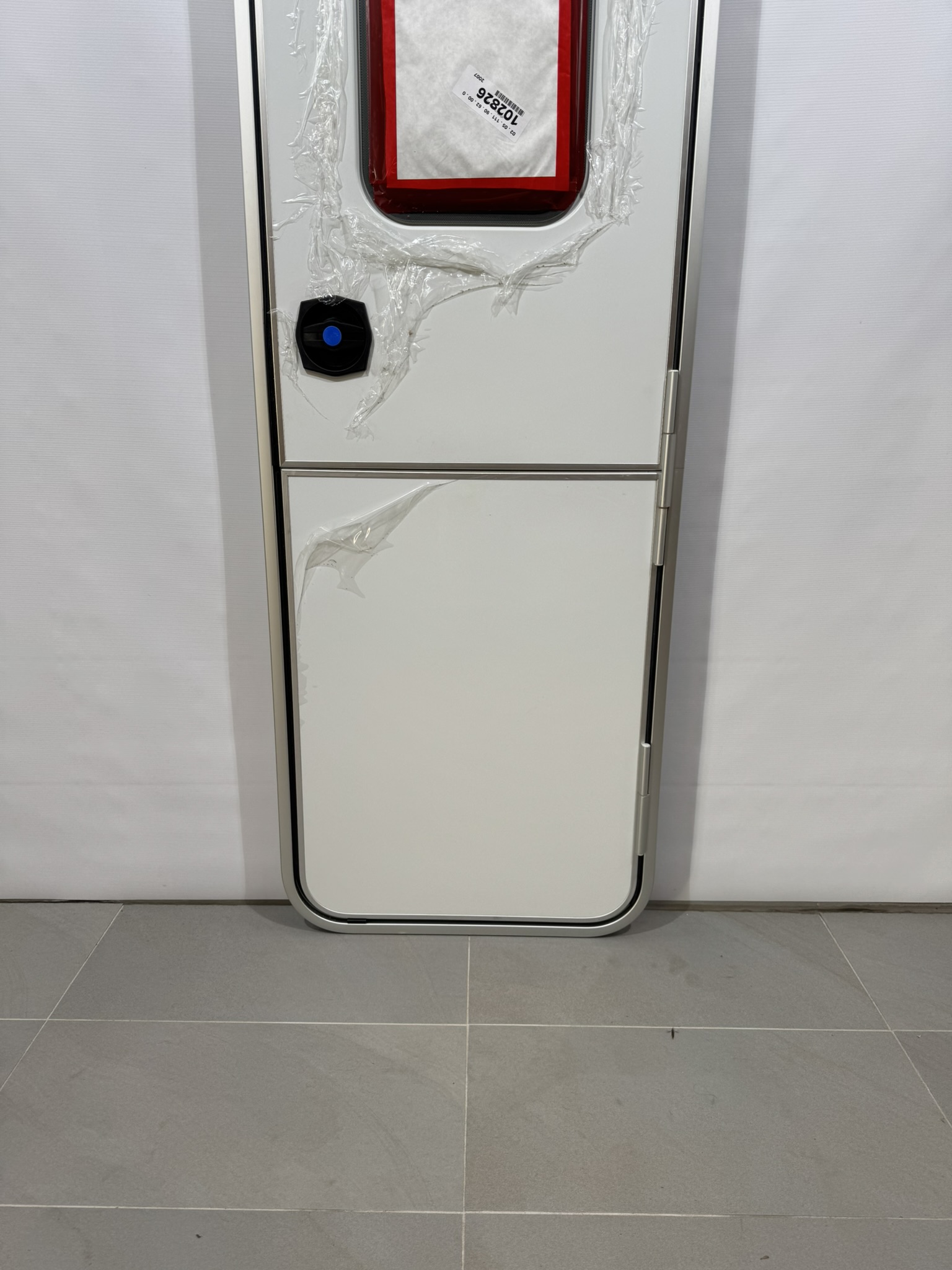 Hymer Aufbautür 2-teilig mit Fenster 1740x580mm – Bild 6