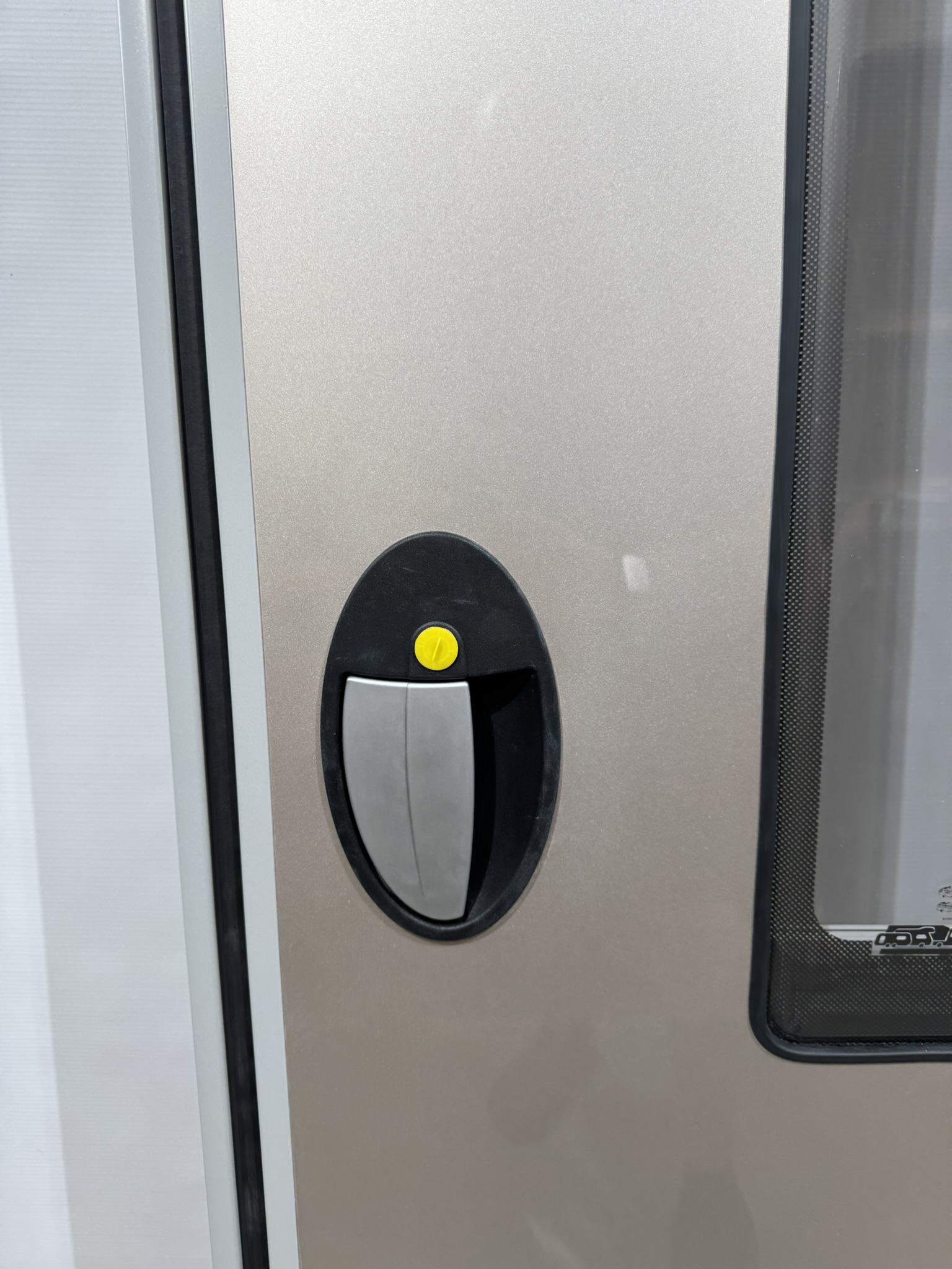 Hymer Aufbautür mit Fenster 1920 x 600cm – Bild 5