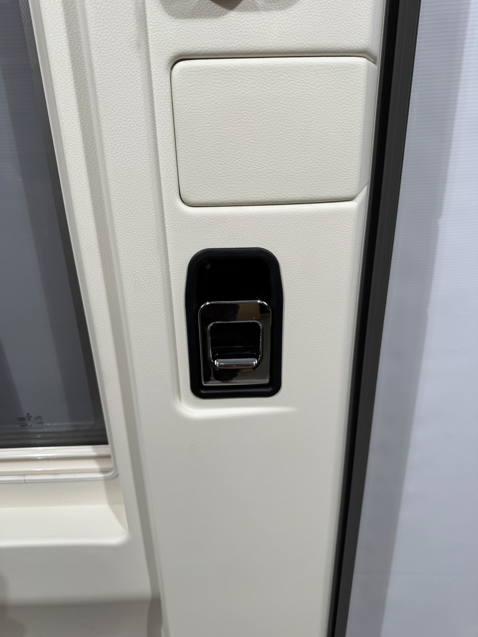 Hymer Aufbautür mit Fenster 1920x600mm – Bild 6