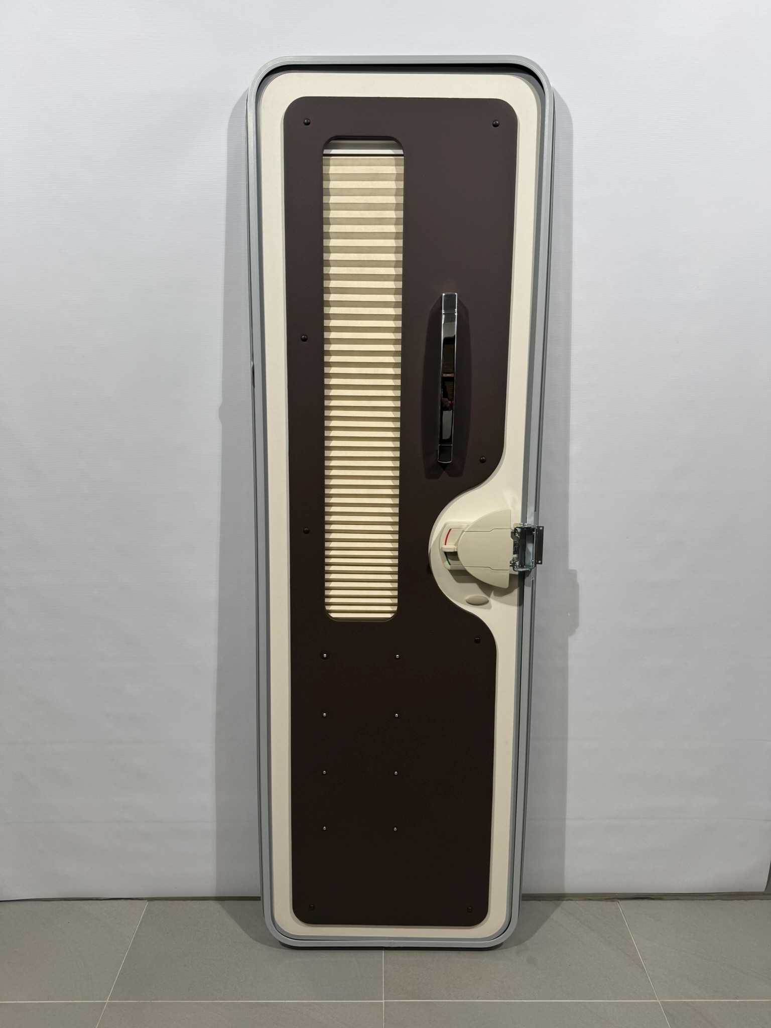 Hymer Aufbautür grau mit Fenster 1920x600mm – Bild 6