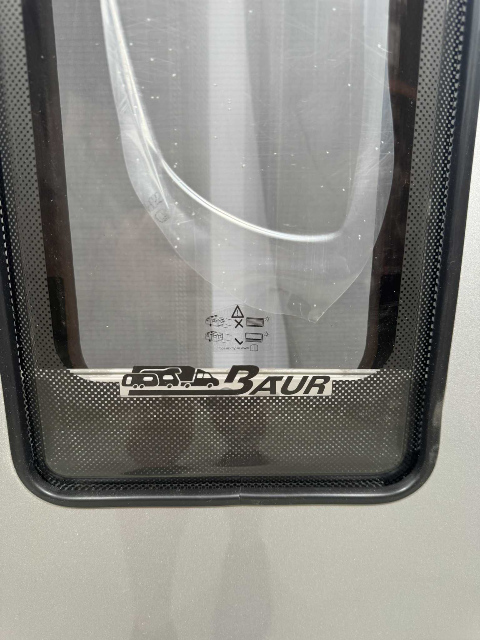 Hymer Aufbautür grau mit Fenster 1920x600mm – Bild 4
