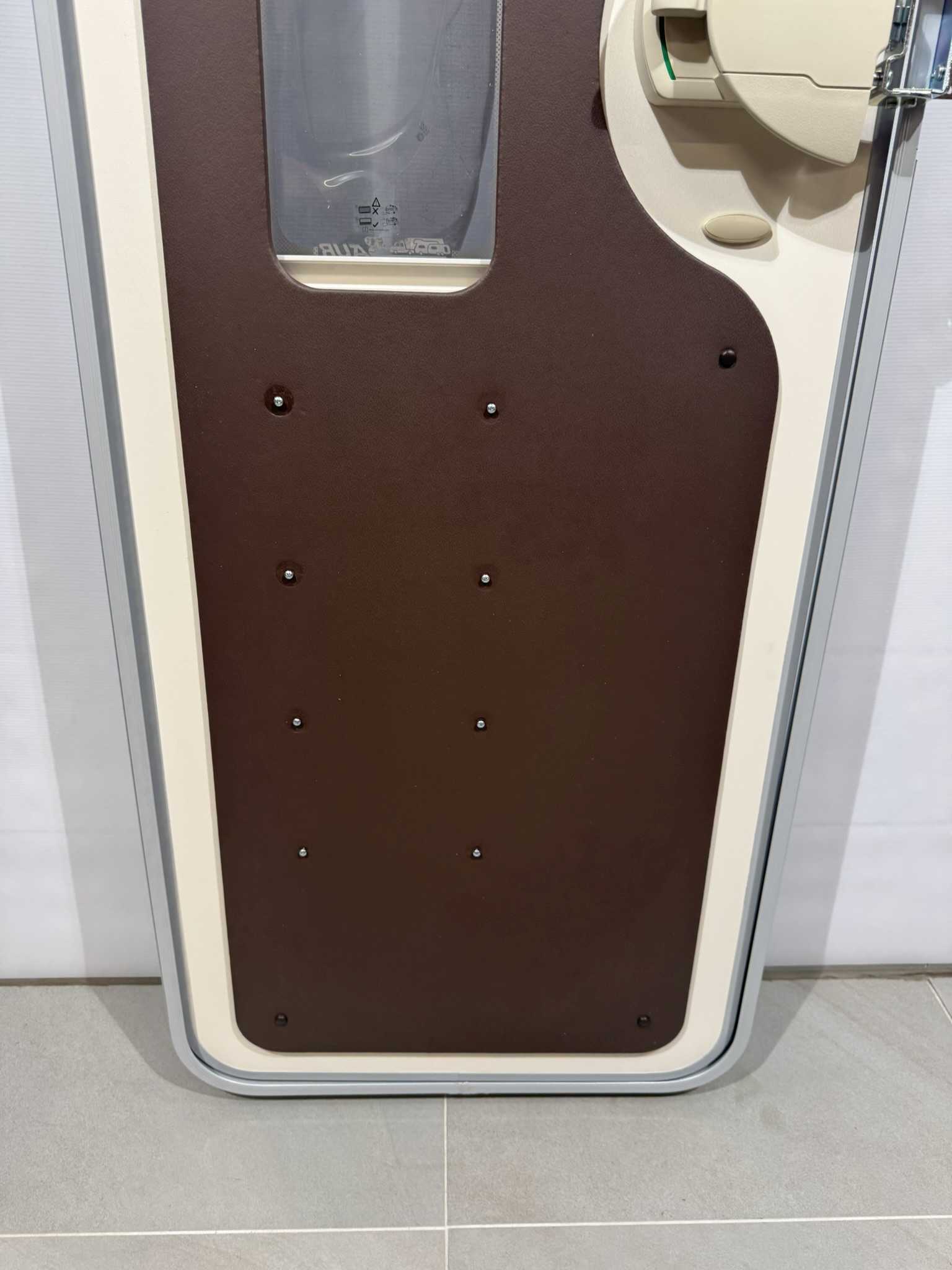 Hymer Aufbautür grau mit Fenster 1920x600mm – Bild 10