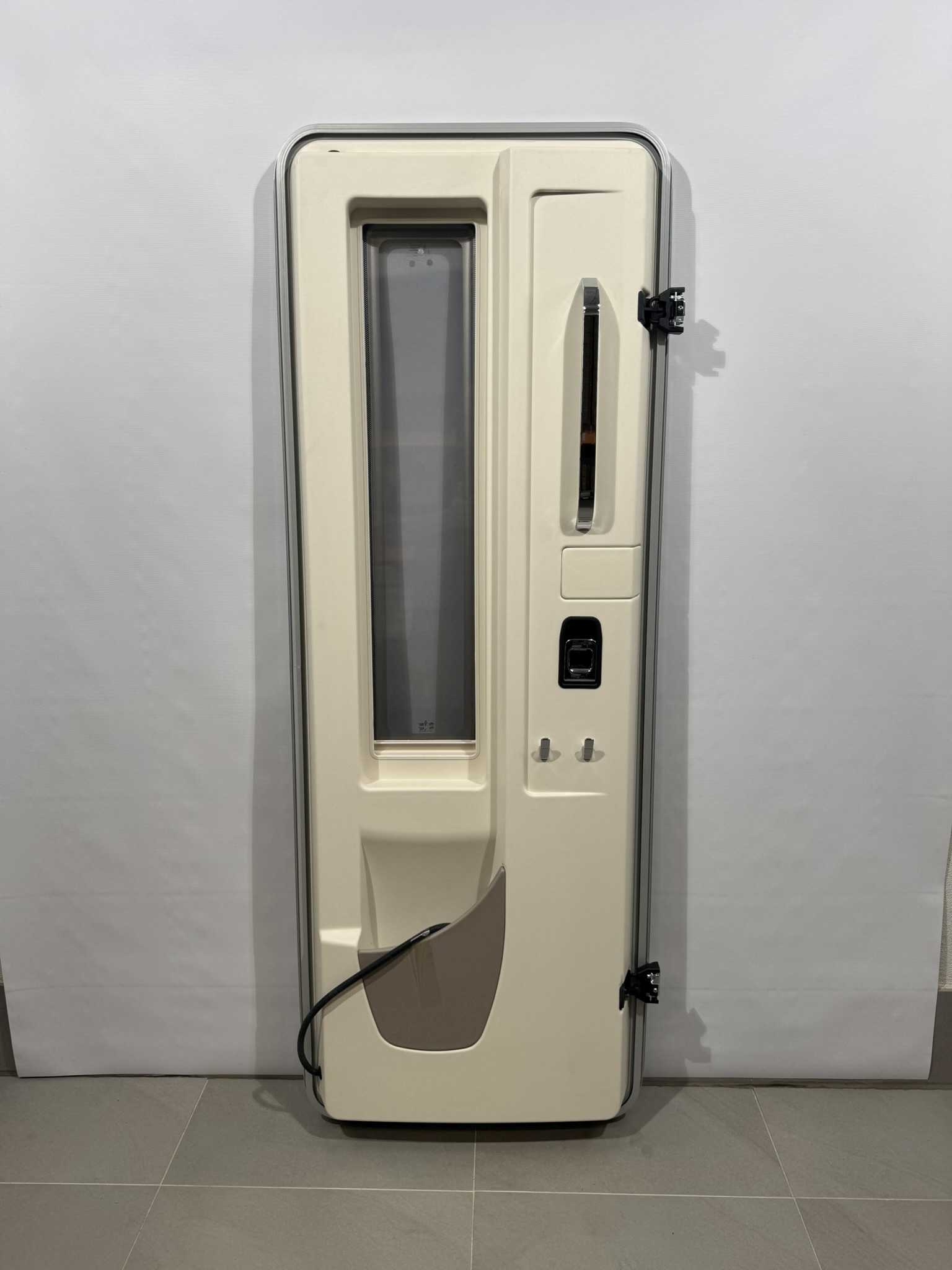 Hymer Aufbautür weiß mit Fenster 1920x700mm – Bild 6