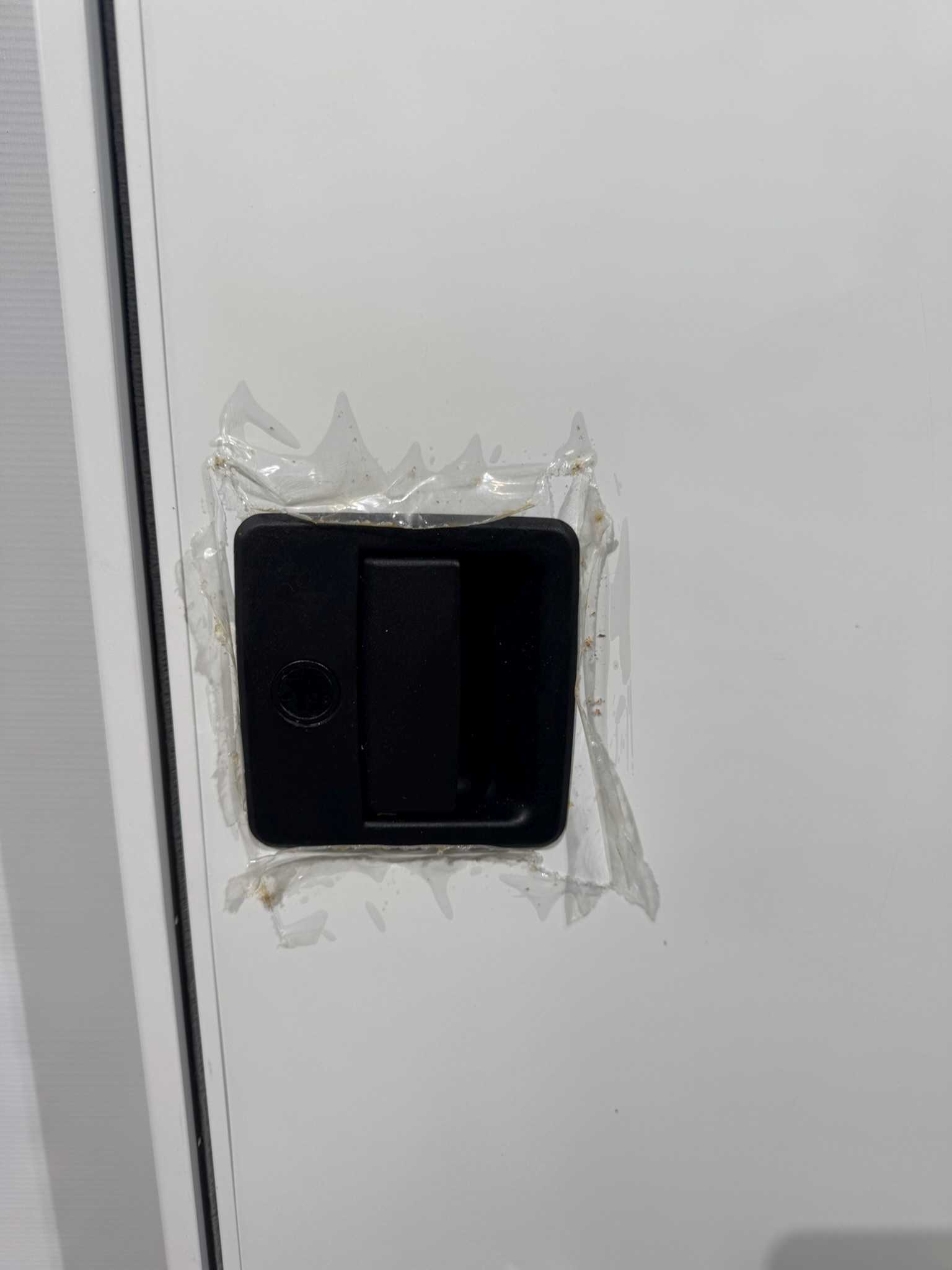 Hymer Aufbautür weiß glatt 1731x600mm – Bild 3