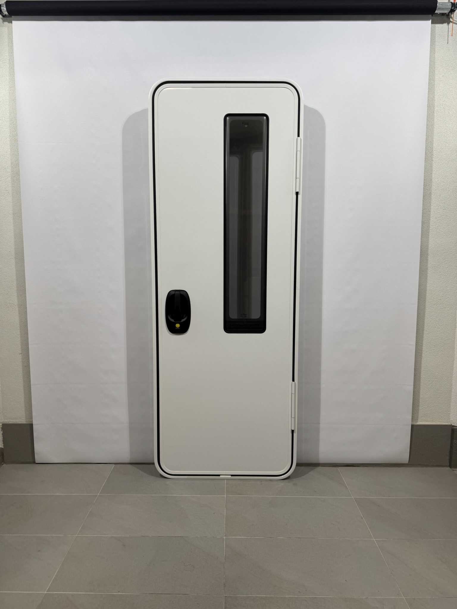Hymer Aufbautür weiß mit Fenster 1920 x 700mm
