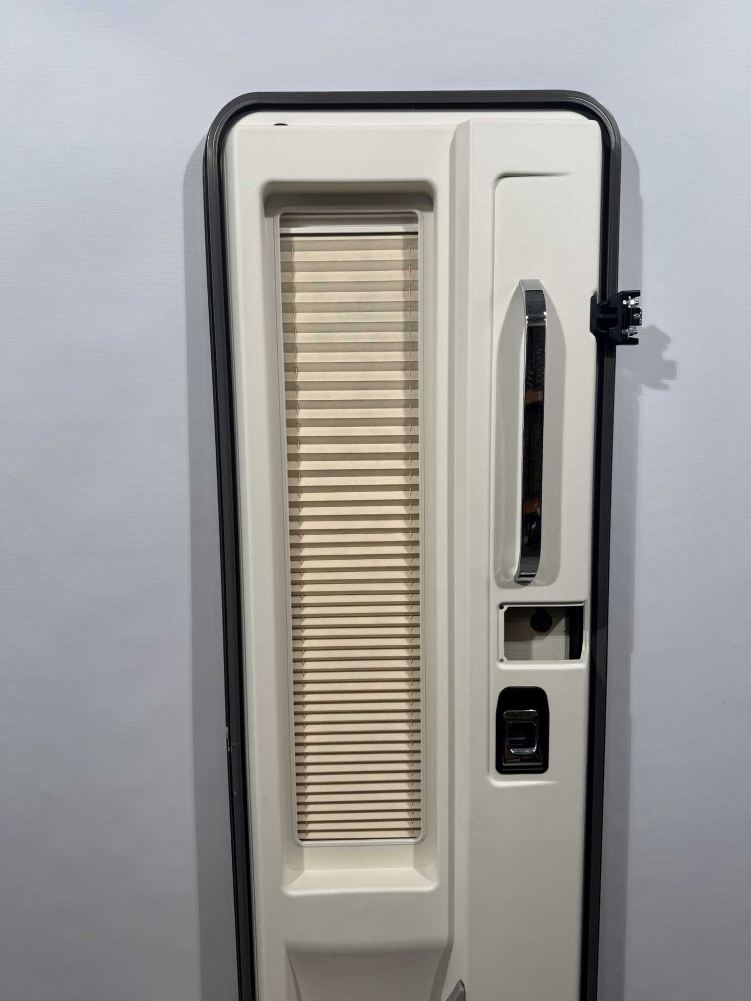 Hymer Aufbautür Wohnmobil mit Fenster 1920x600mm – Bild 9