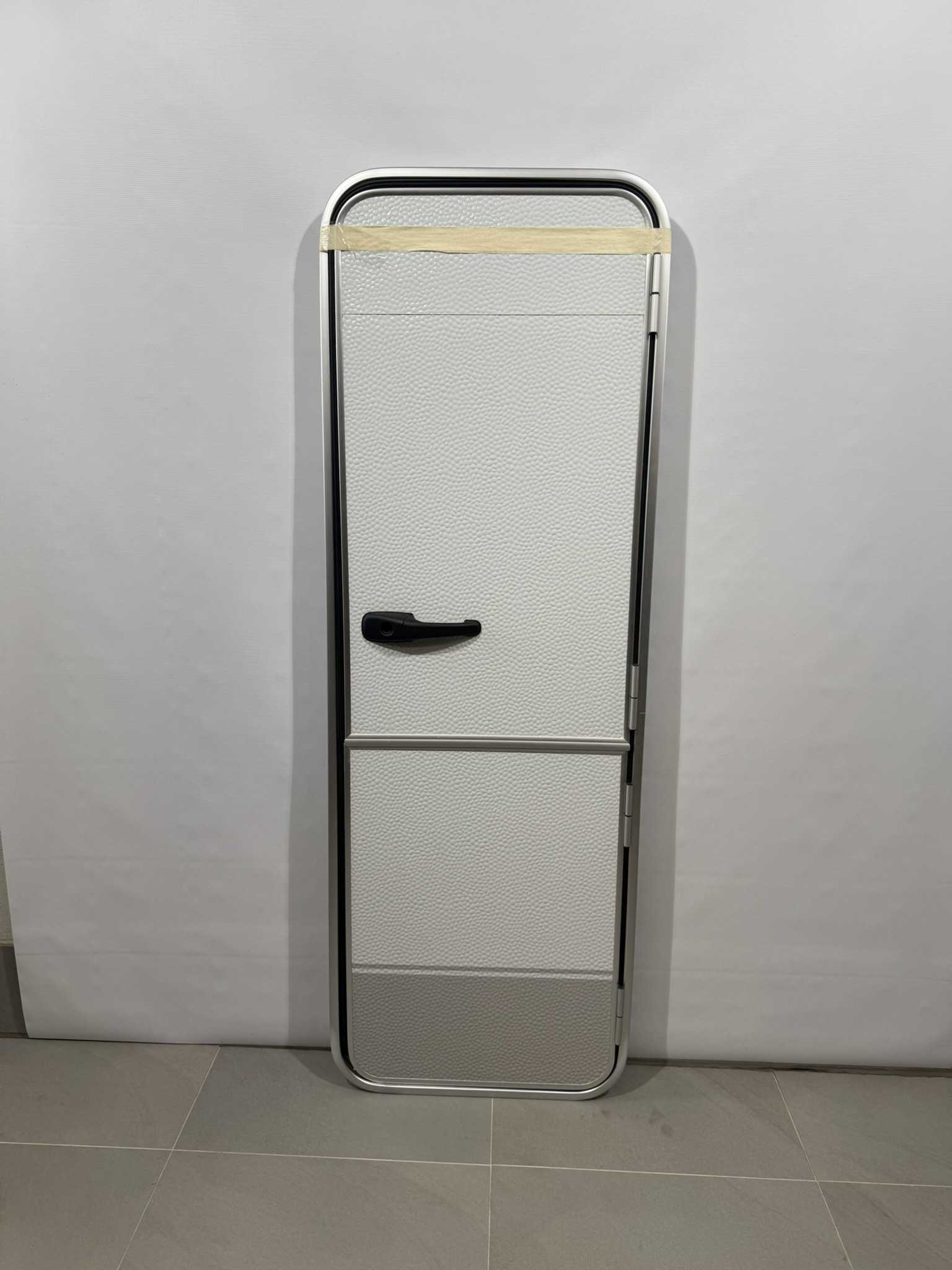 Hymer Aufbautür 2-teilig Hammerschlag 1740x580mm – Bild 2