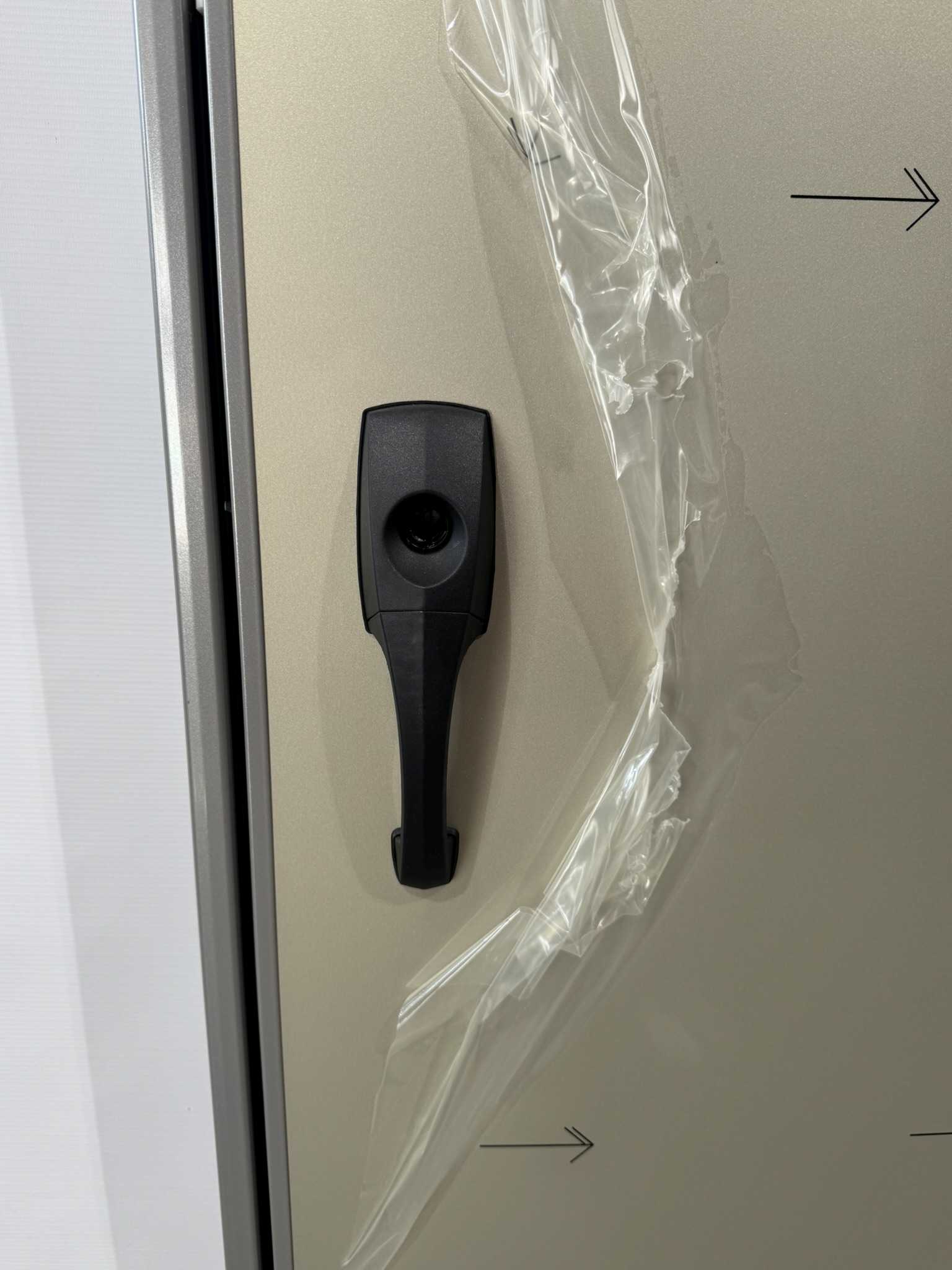 Hymer Aufbautür champagner 1700x570mm – Bild 4