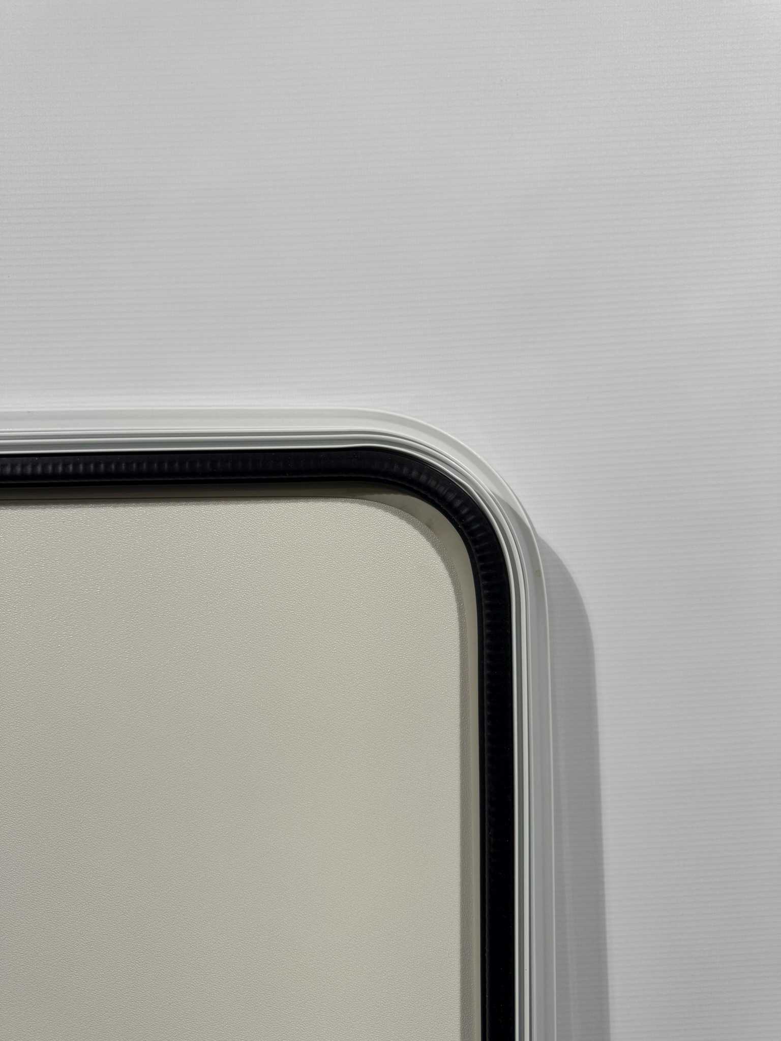 Hymer Aufbautür weiß / silber 1740x545mm – Bild 6