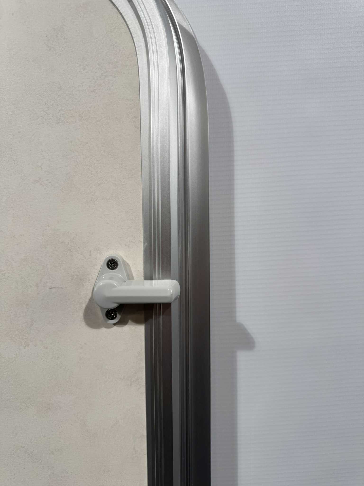 Hymer Aufbautür weiß Hammerschlag 2-teilig 1731x546mm – Bild 6