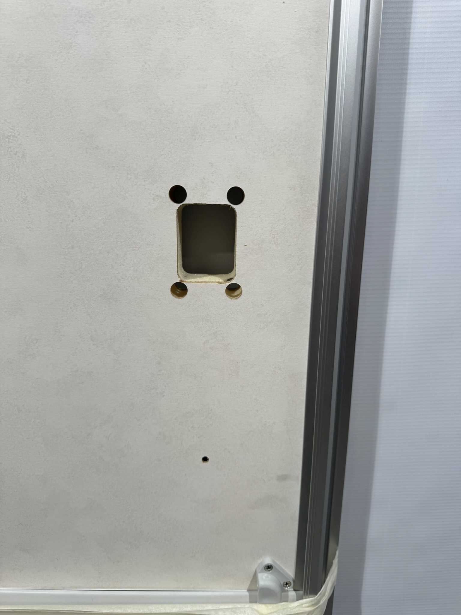 Hymer Aufbautür weiß Hammerschlag 2-teilig 1731x546mm – Bild 7