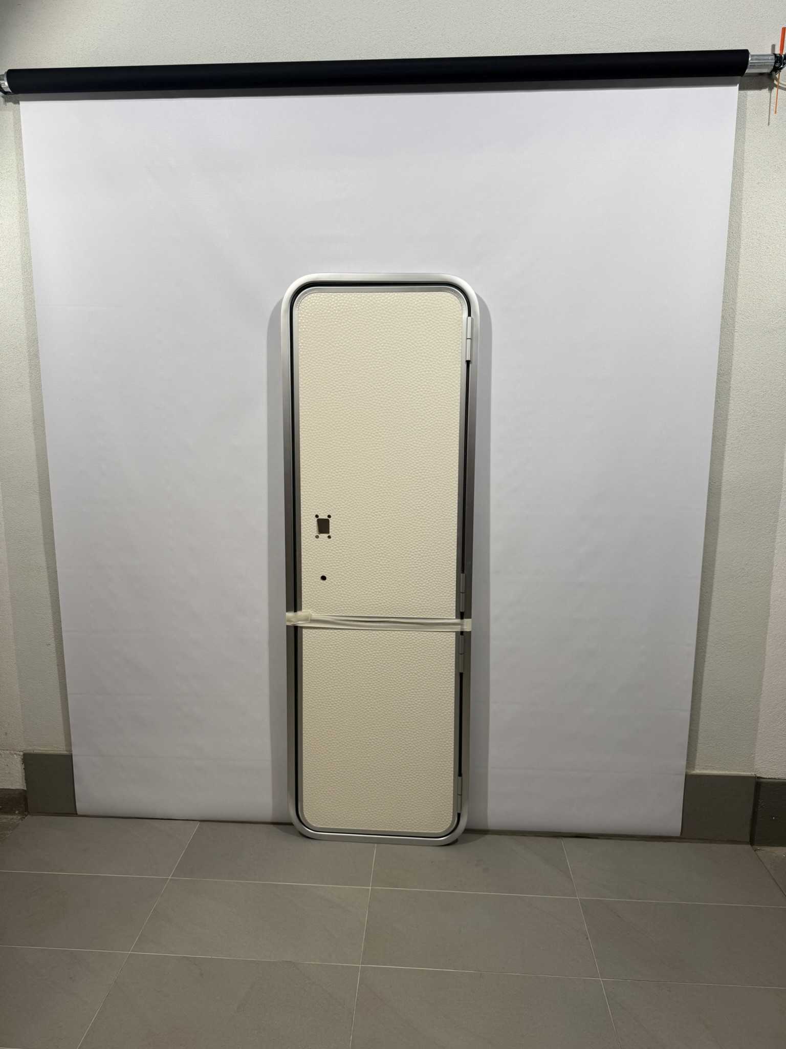 Hymer Aufbautür weiß Hammerschlag 2-teilig 1731x546mm