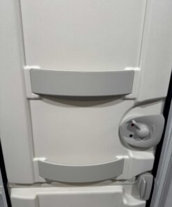 Hymer Aufbautür weiß/grau Feinhammerschlagblech 1700x580mm – Bild 7