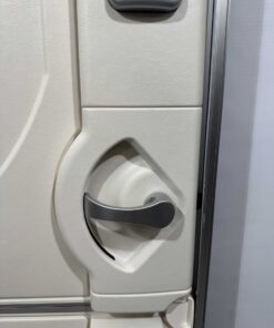 Hymer Aufbautür weiß/grau 2-teilig Hammerschlagblech 1740x580mm – Bild 10
