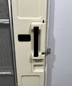 Hymer Aufbautür weiß 1731x600mm mit Fliegengitter – Bild 17