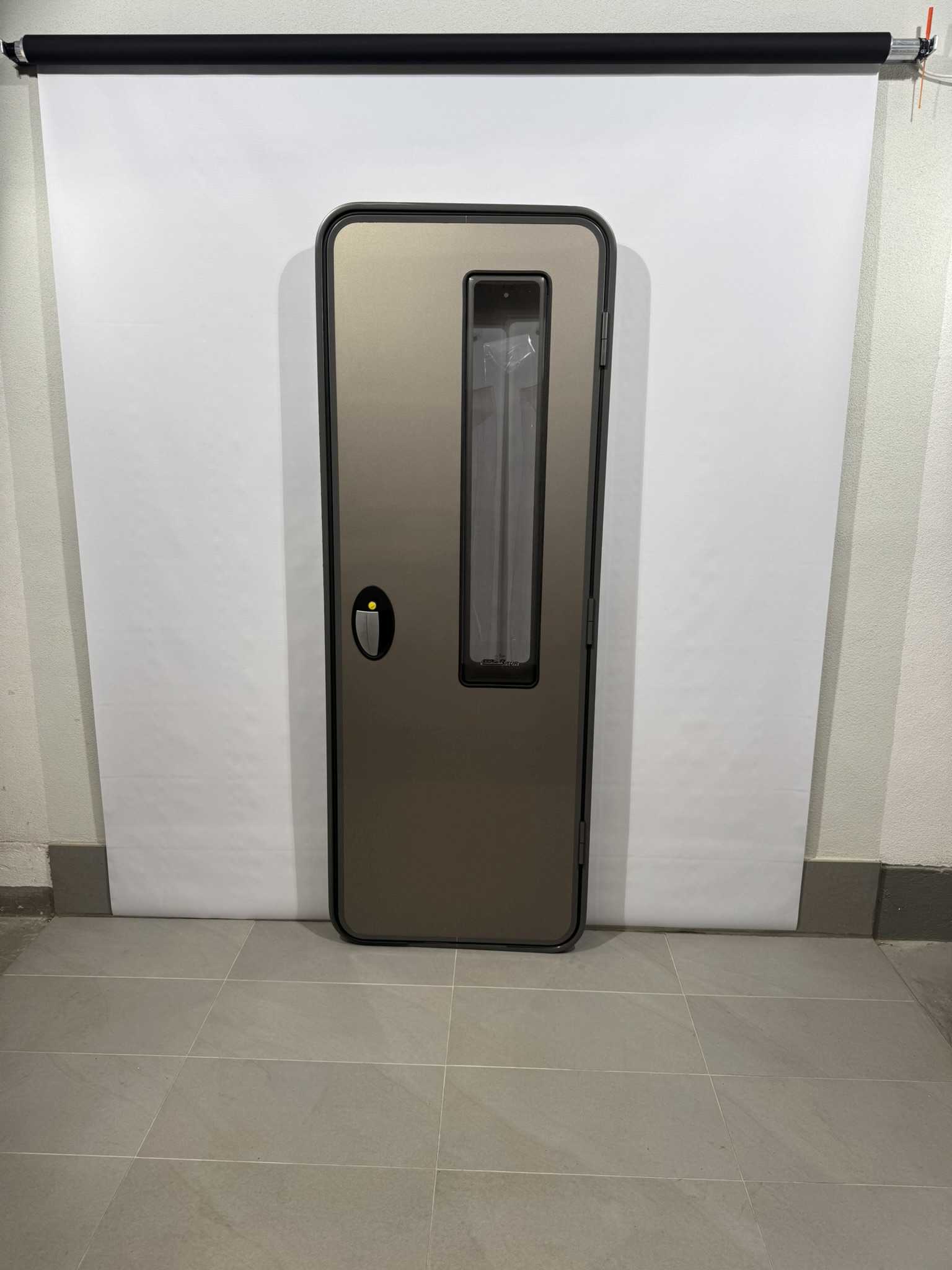 Hymer Aufbautür champagner 1920x700mm mit Fenster
