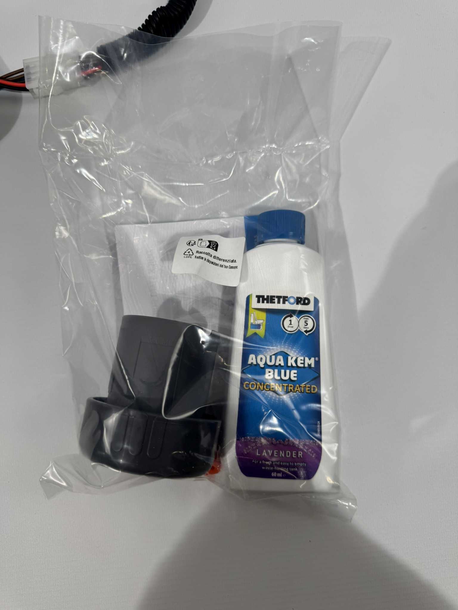 Thetford Chemical-Toilette C263S weiß – Bild 11