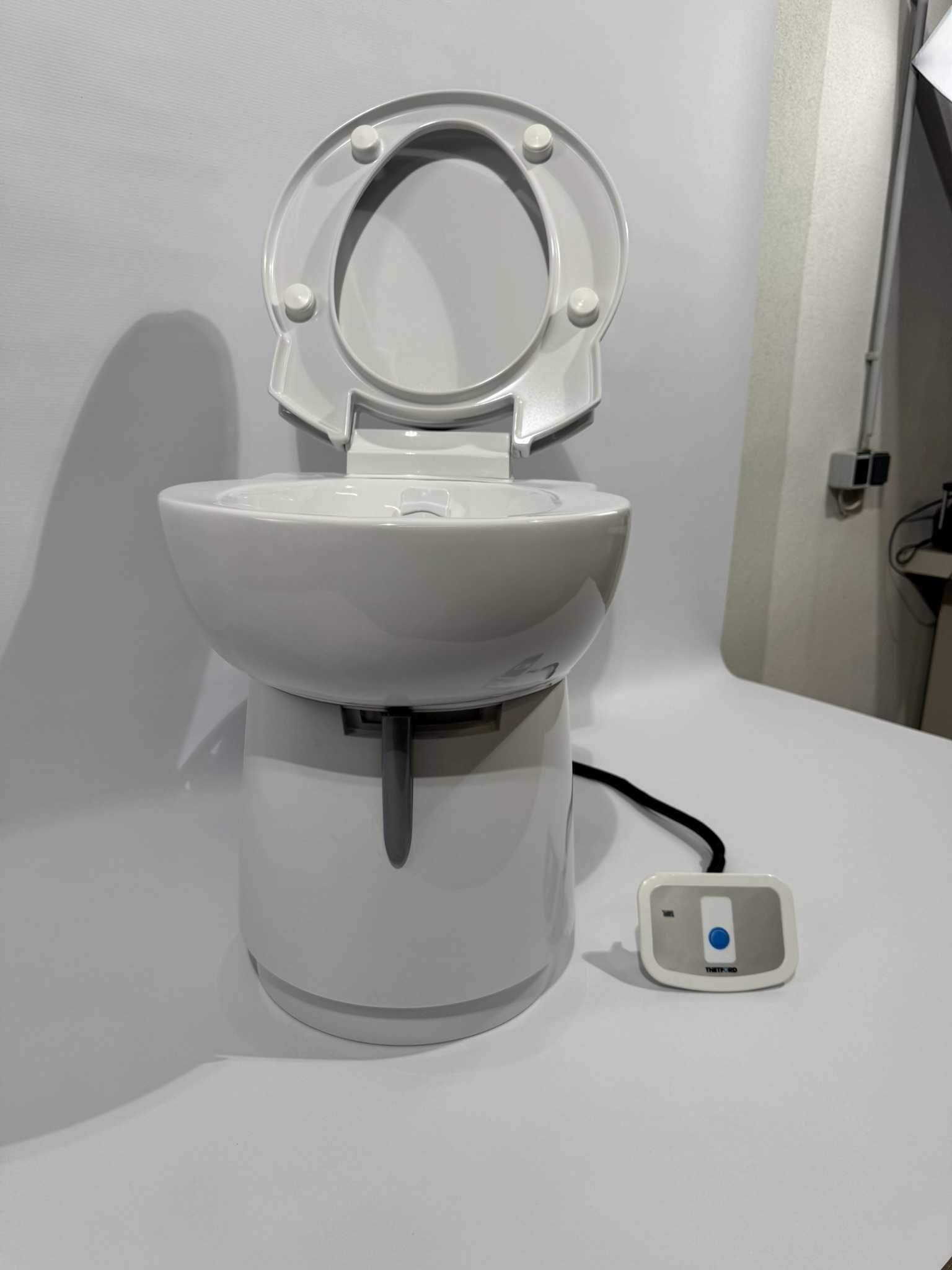 Thetford Chemical-Toilette C263S weiß – Bild 6