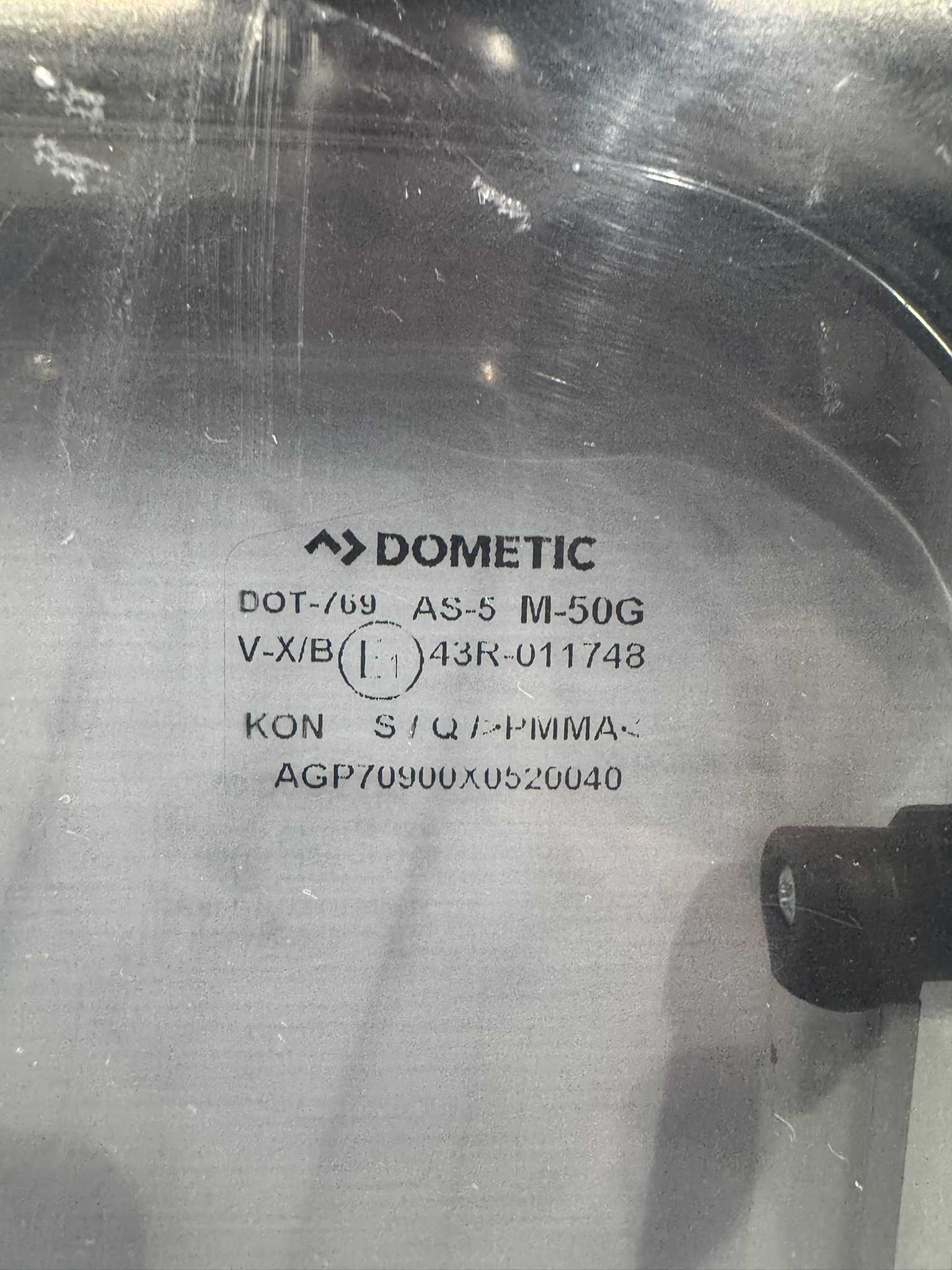 Dometic S7P Ausstellfenster 900x520mm schwarz – Bild 2