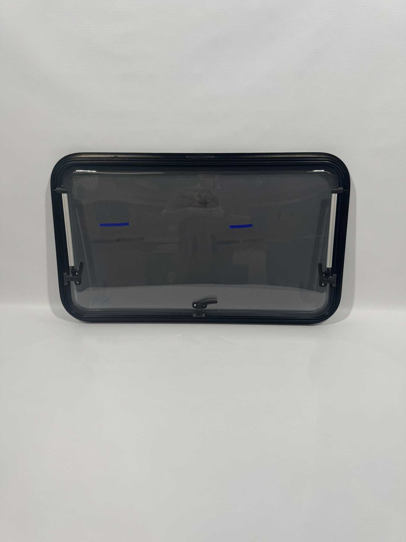 Dometic S7P Ausstellfenster 900x520mm schwarz – Bild 4