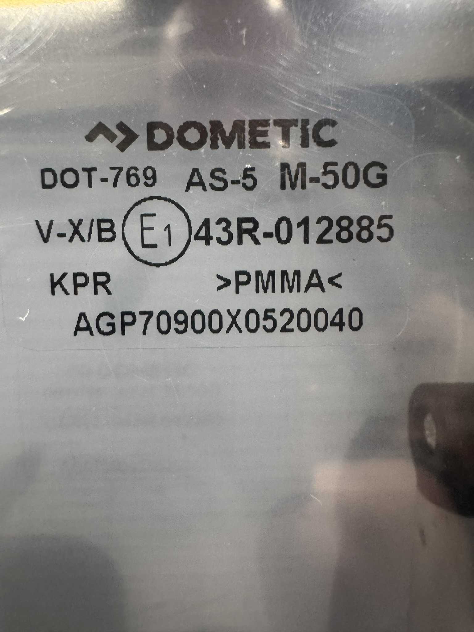 Dometic S7P Ausstellfenster 900x520mm schwarz – Bild 2