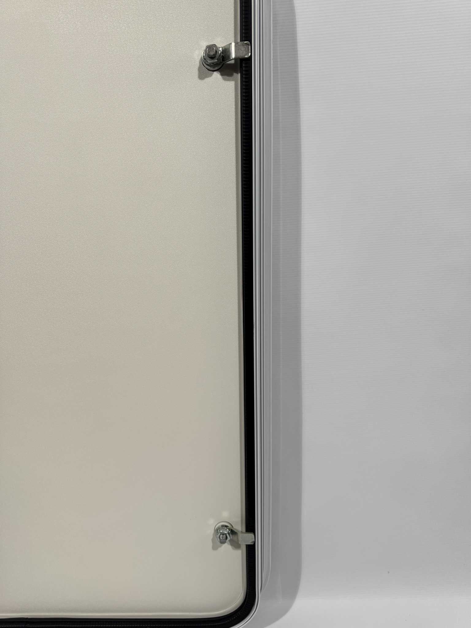 Serviceklappe Wohnwagen / Wohnmobil 700x1000mm weiß Hammerschlag – Bild 6