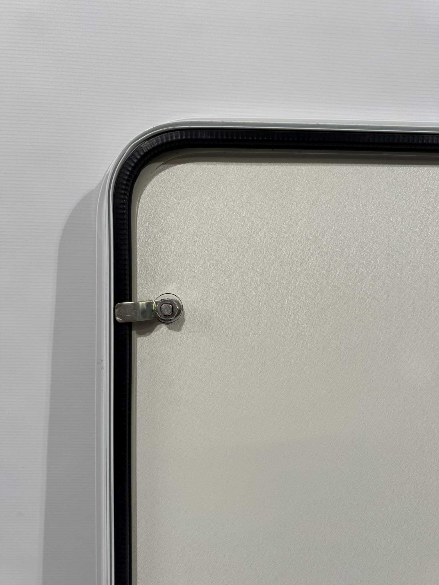 Serviceklappe Wohnwagen / Wohnmobil 1100x850mm weiß – Bild 6