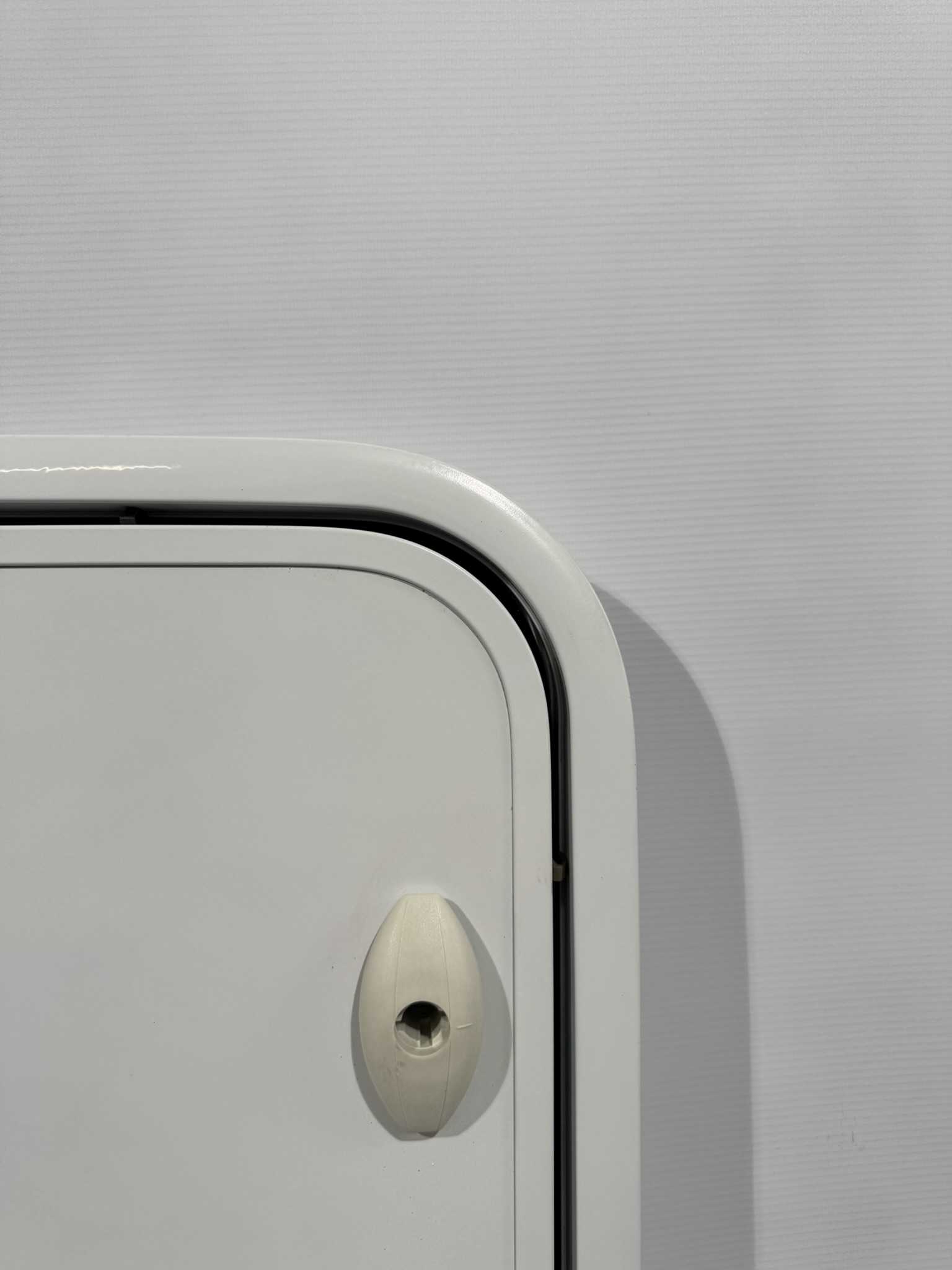 Serviceklappe Wohnwagen / Wohnmobil 1100x850mm weiß – Bild 3