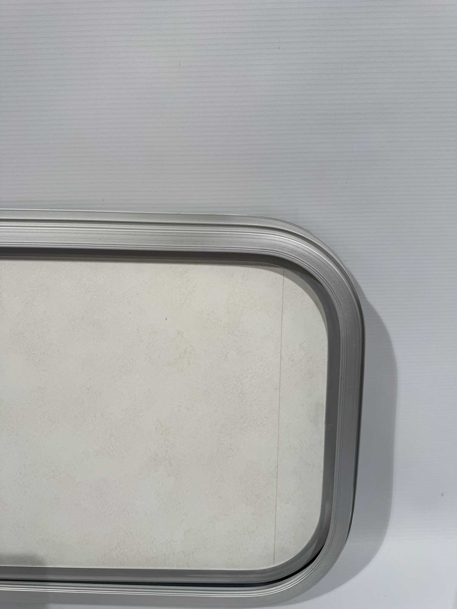 Serviceklappe Wohnwagen / Wohnmobil 900x310mm grau / silber – Bild 6
