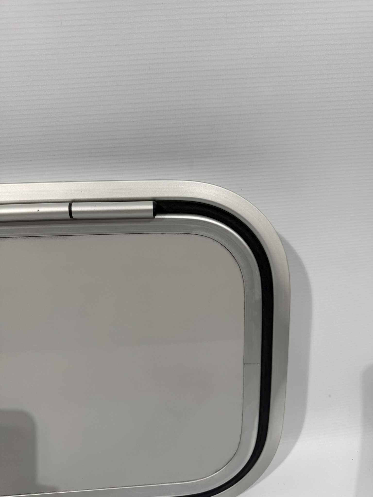 Serviceklappe Wohnwagen / Wohnmobil 900x310mm grau / silber – Bild 2