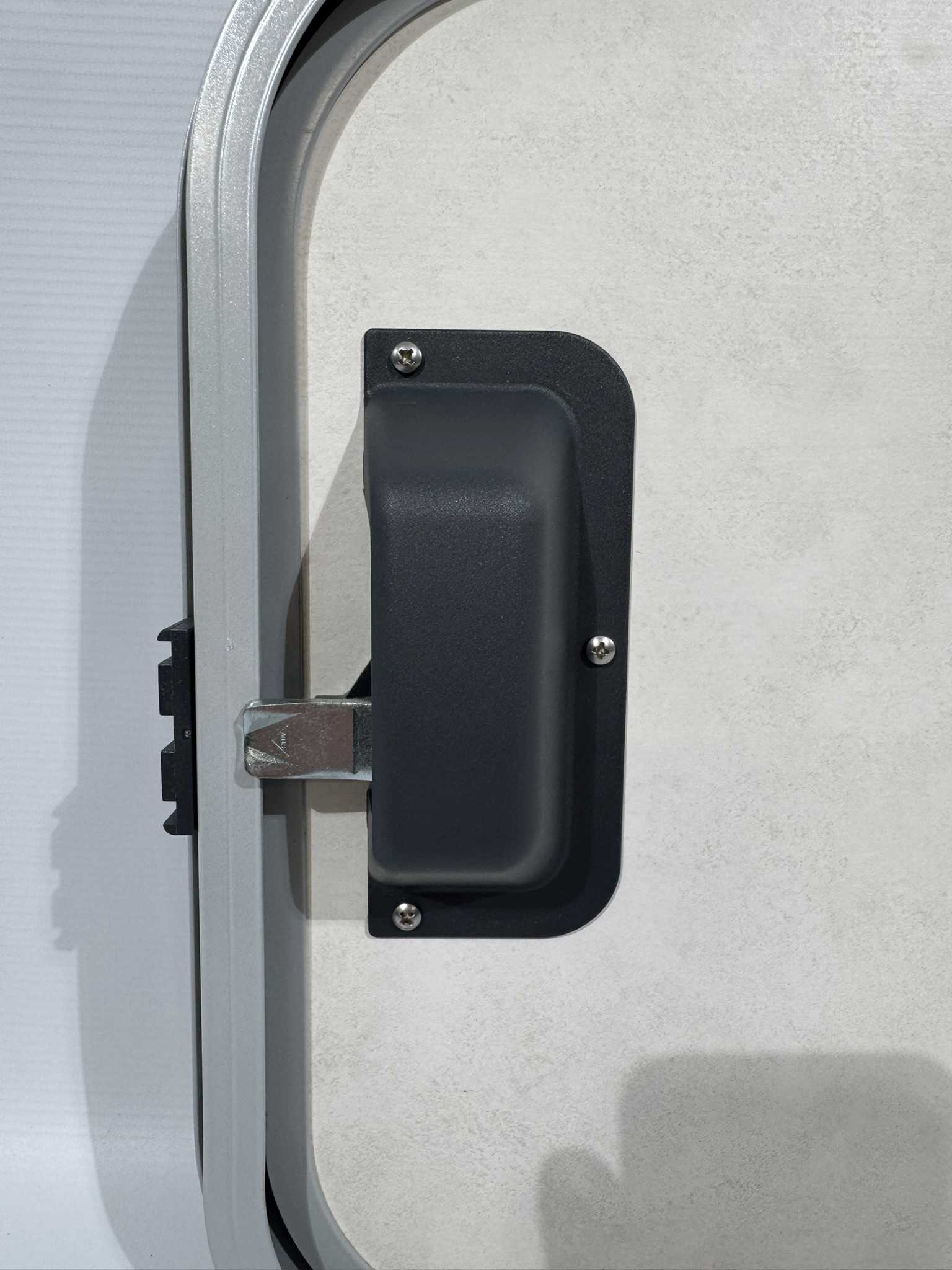 Serviceklappe / Stauraumklappe Wohnwagen / Wohnmobil 400x400mm grau / silber – Bild 7