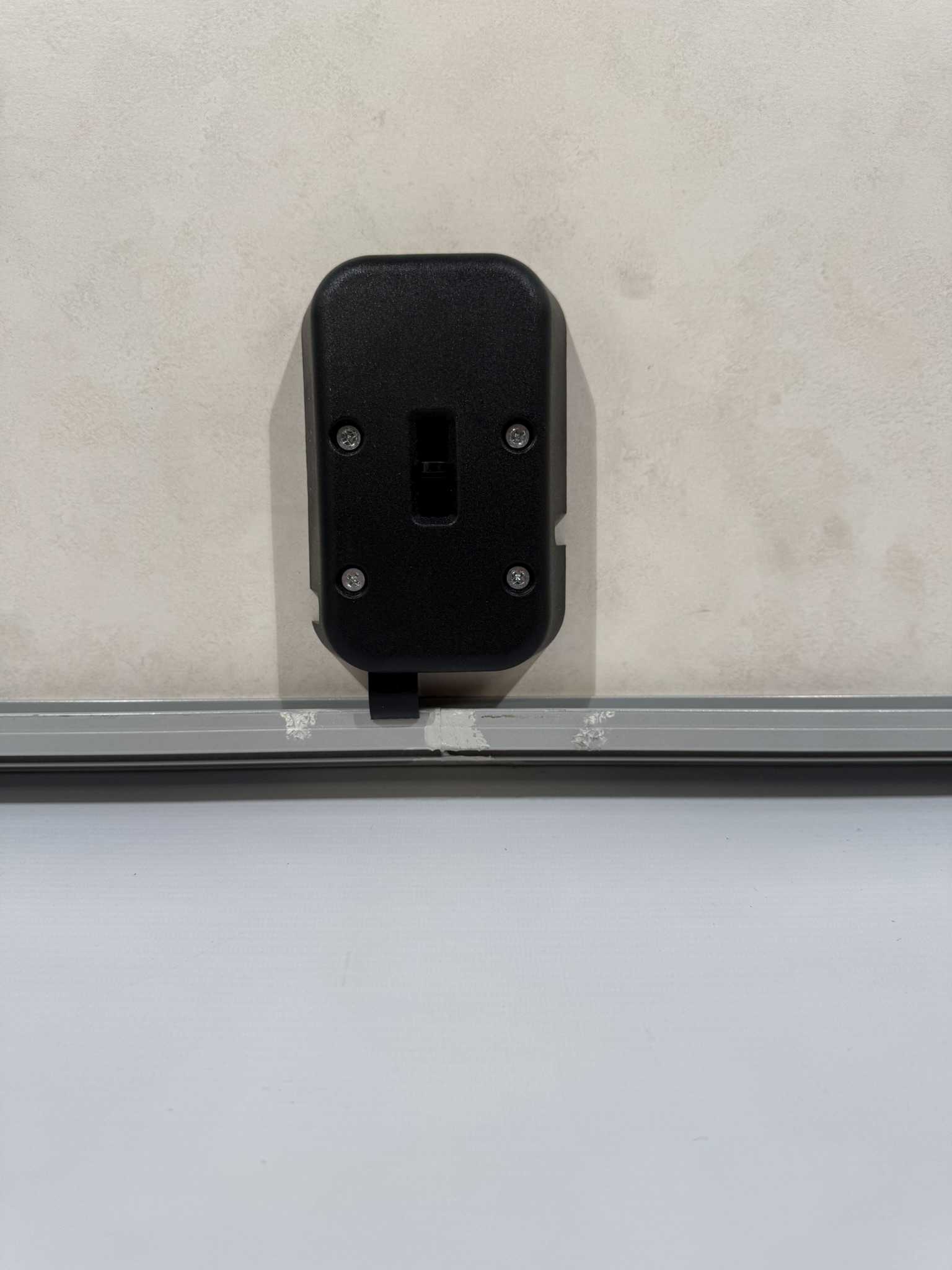 Serviceklappe / Stauraumklappe Wohnwagen / Wohnmobil 1200x420mm grau/silber – Bild 7