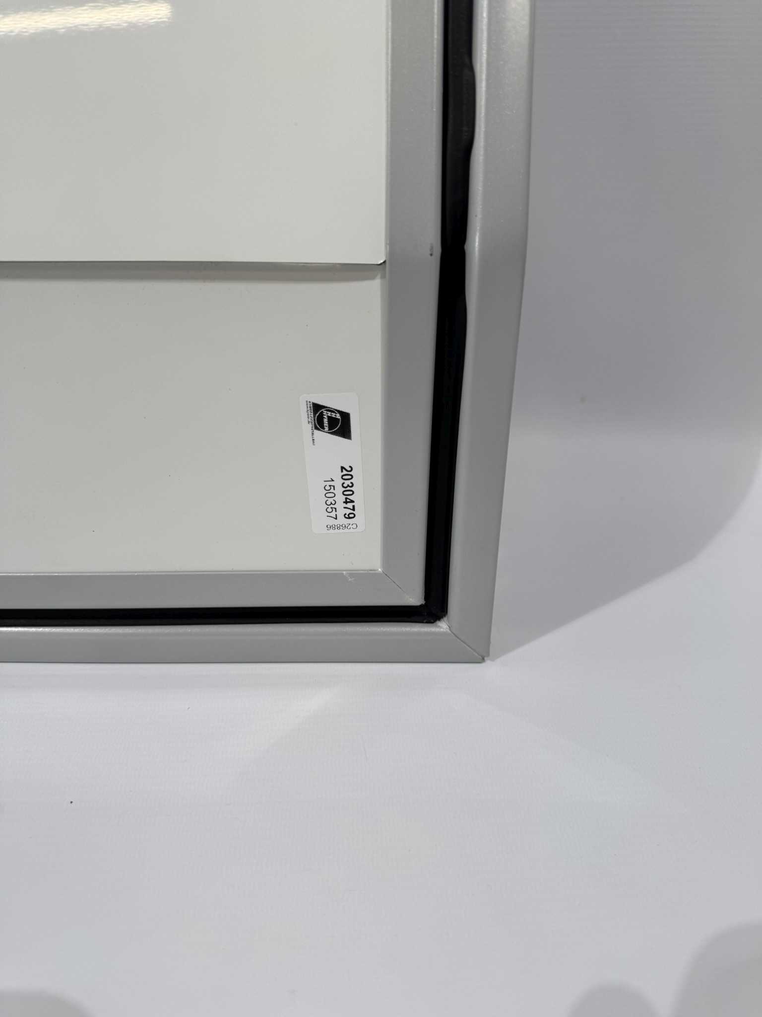Serviceklappe / Stauraumklappe Wohnwagen / Wohnmobil 900x1073mm weiß/grau – Bild 5