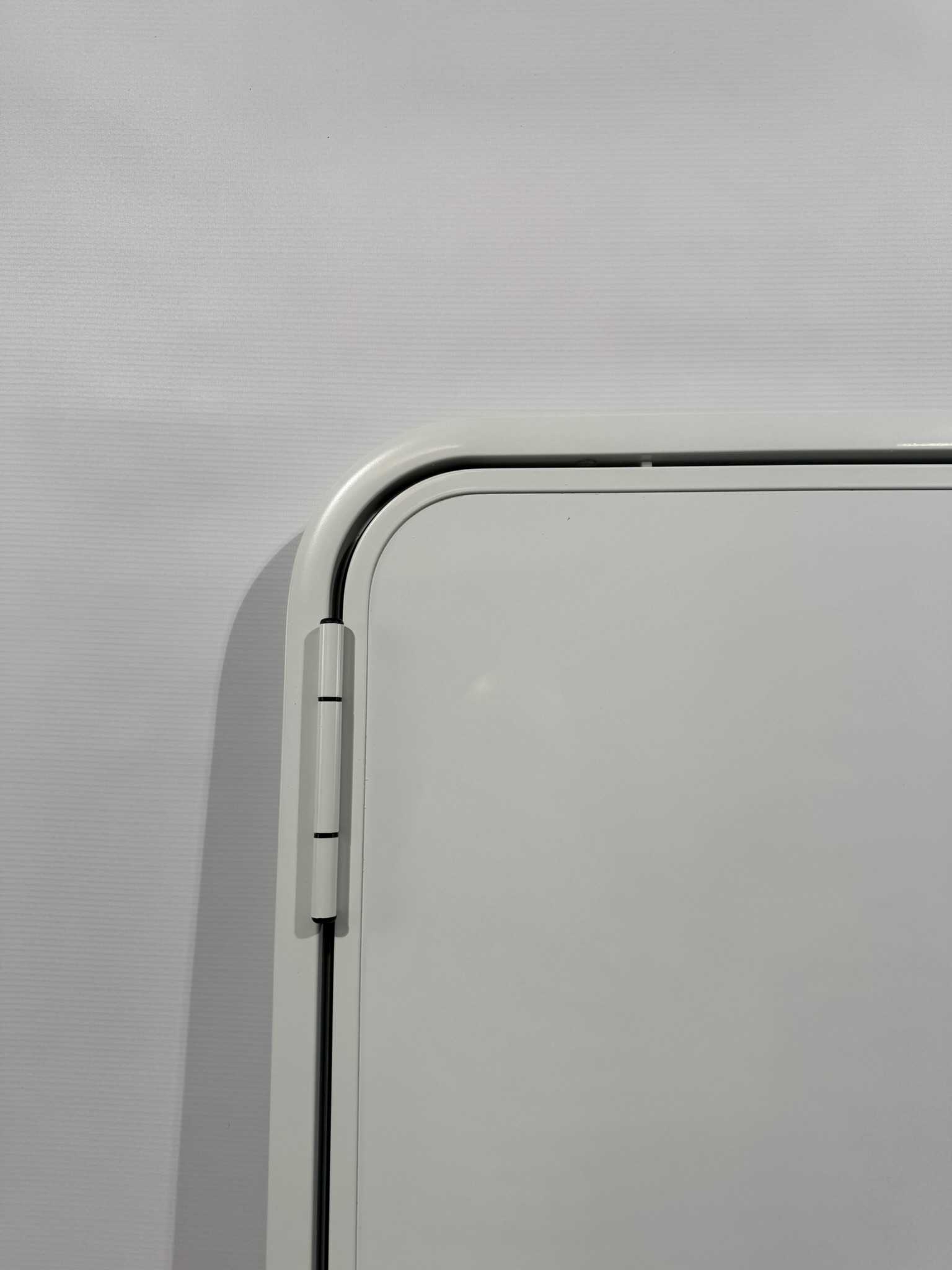 Serviceklappe / Stauraumklappe Wohnwagen / Wohnmobil 700x1120mm weiß – Bild 4